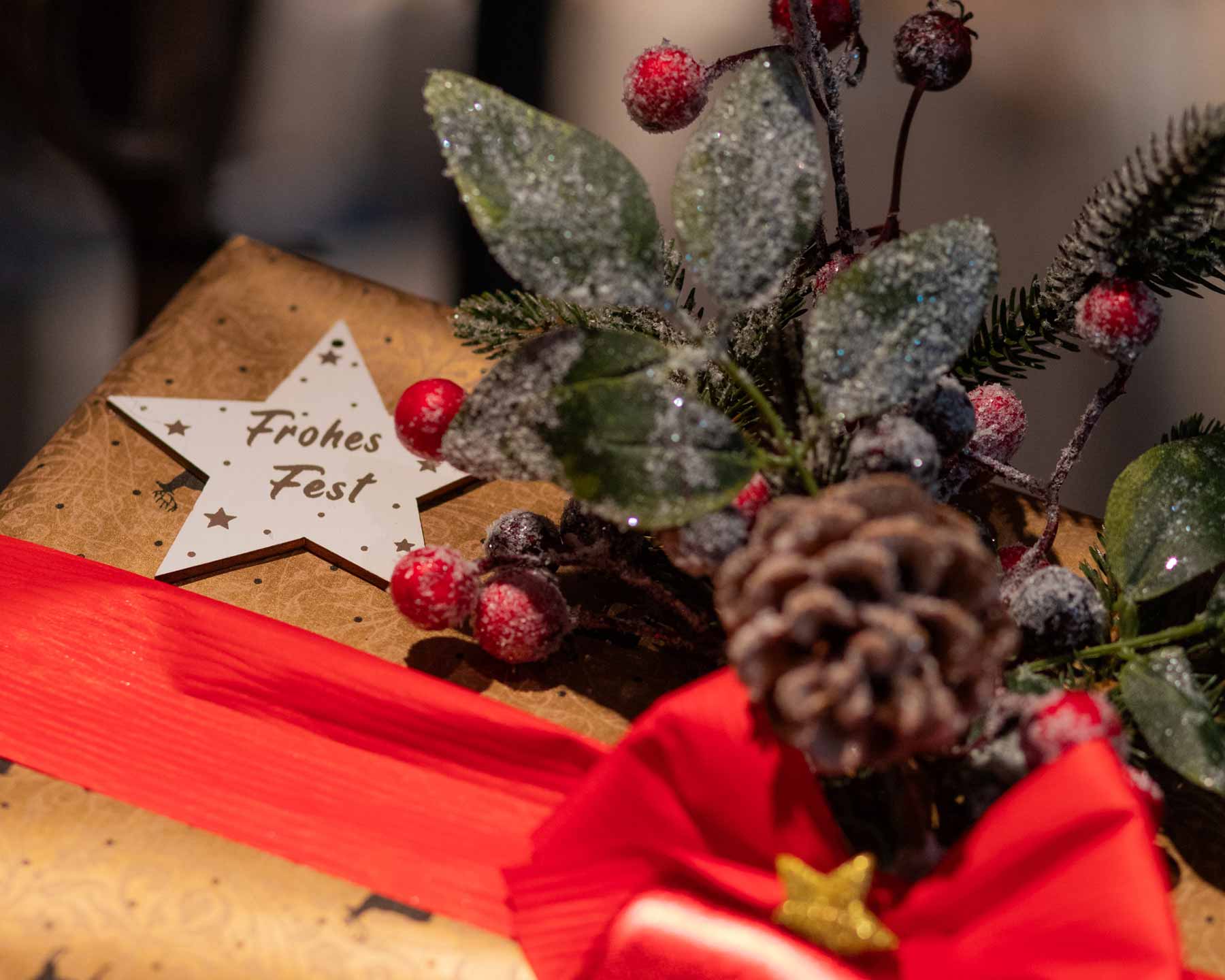 Adventszeit in der DEKUmodewelt: Entdecke jede Woche festliche Vorteile für dich!