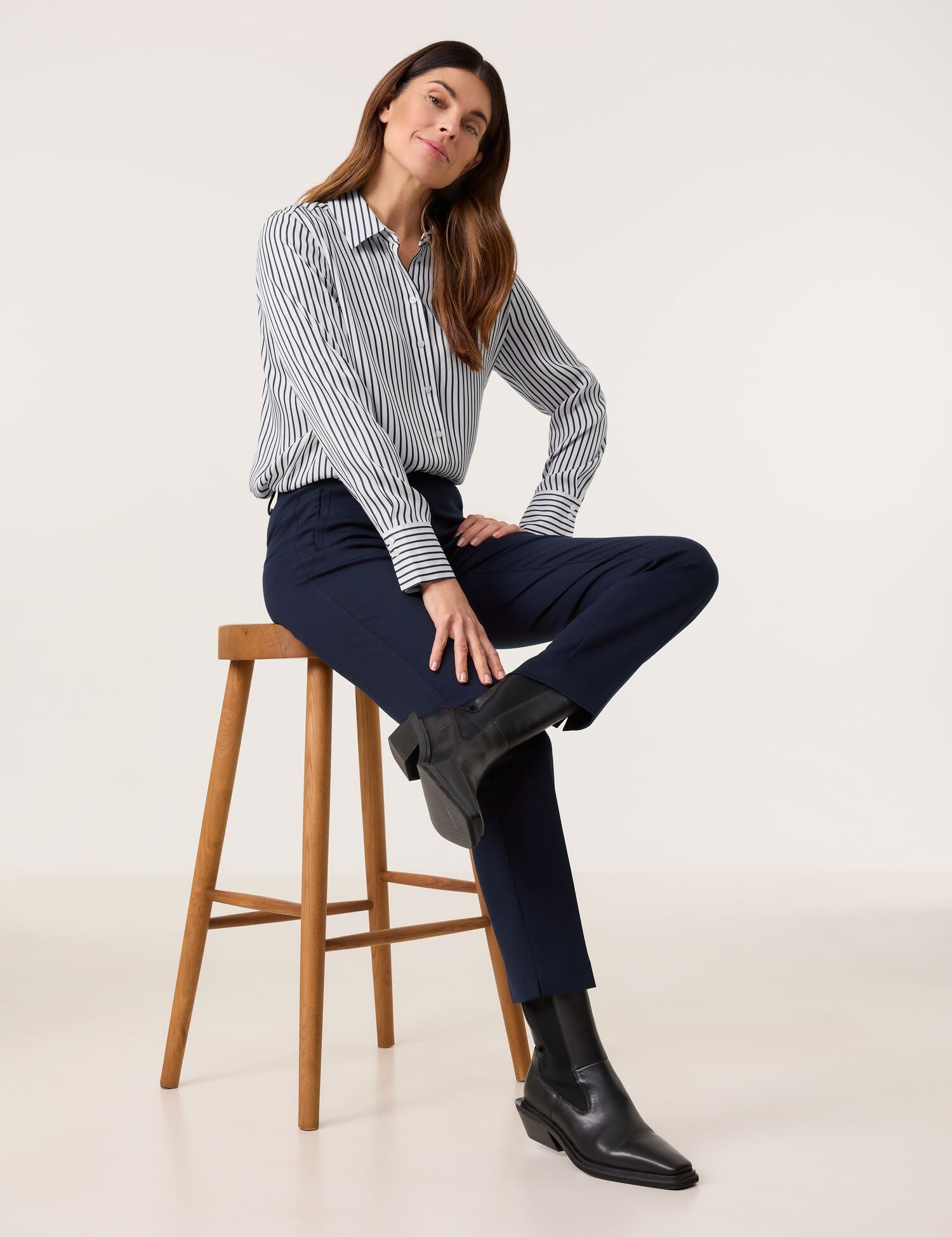 Schlichte 7/8 Stoffhose