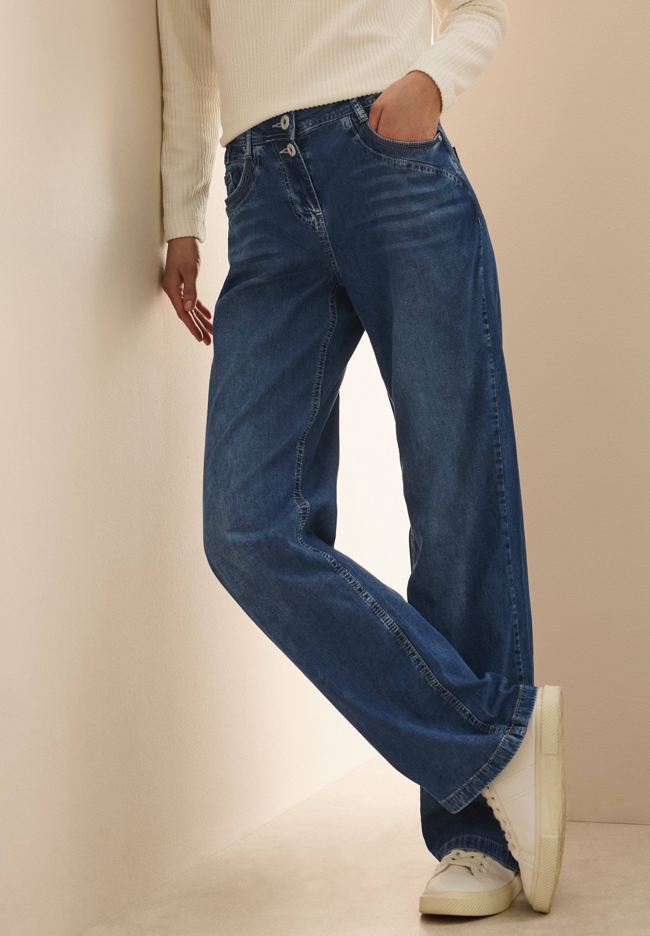 Wide Leg Jeans