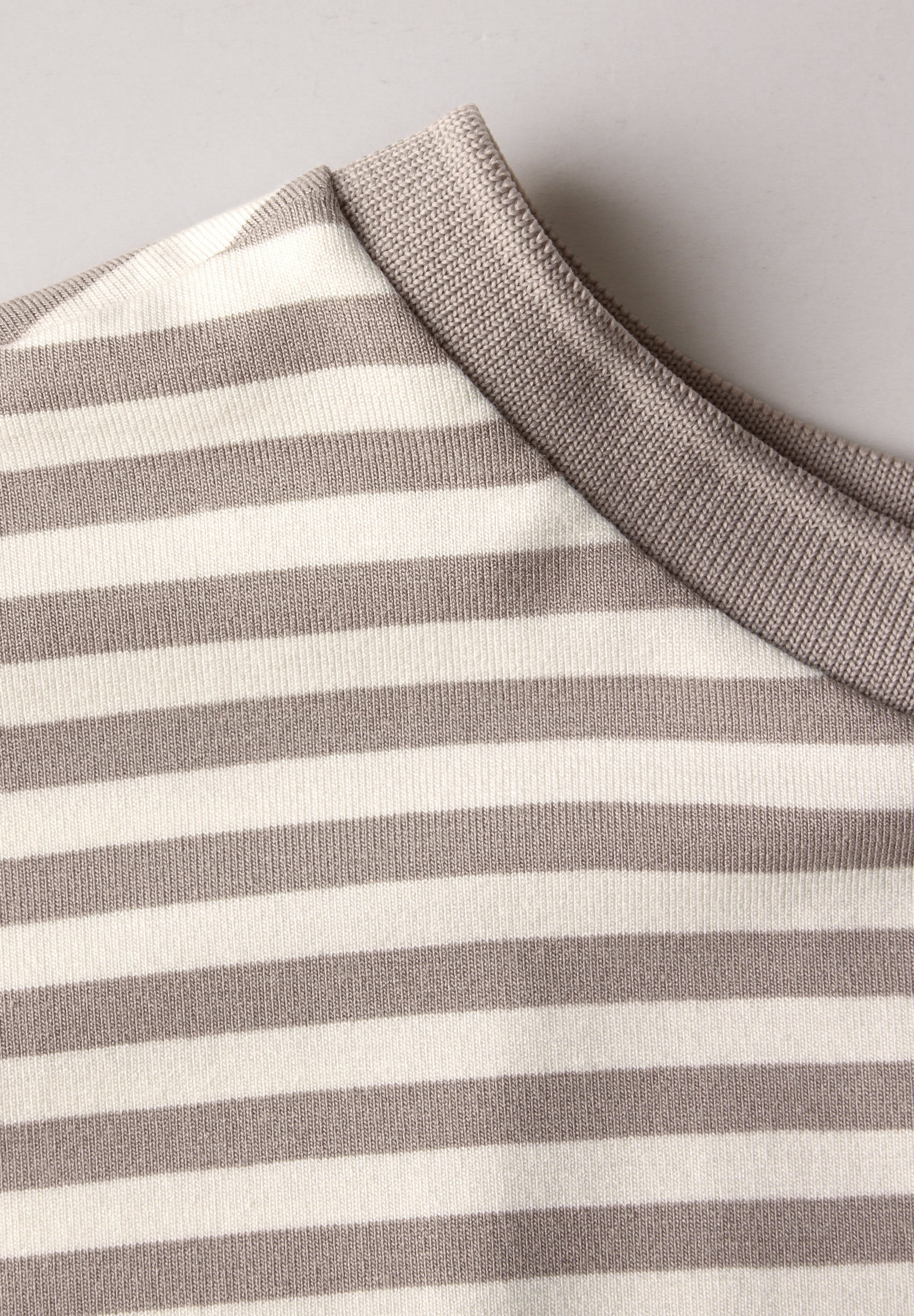 Gestreiftes T-Shirt