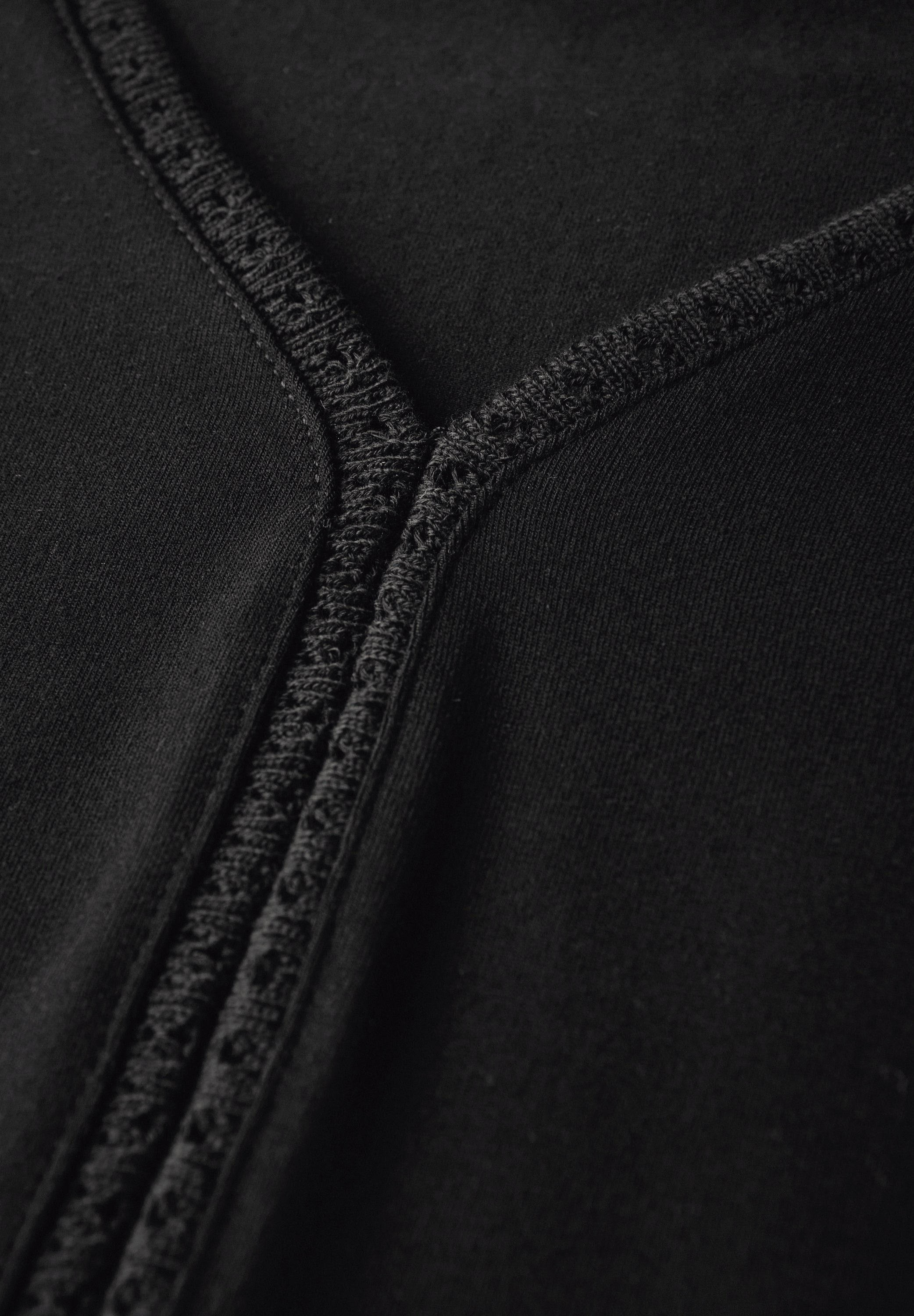 Jersey-Top mit Häkeldetails