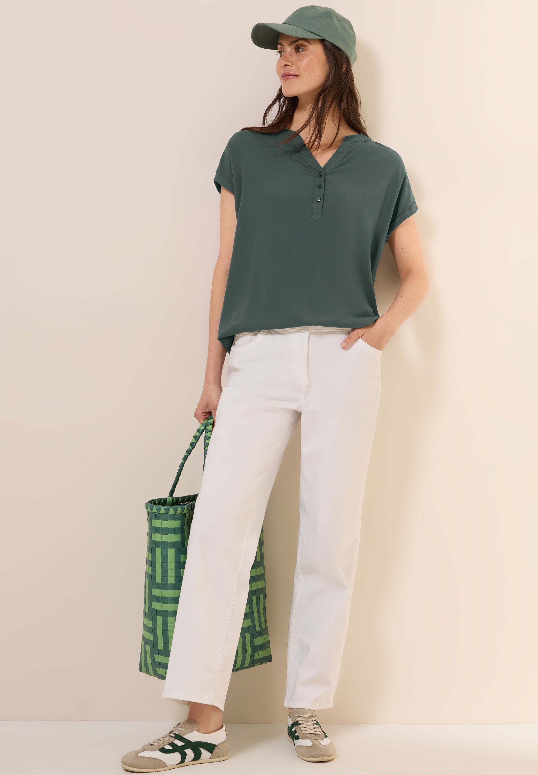 Kurzarmbluse in Unifarbe