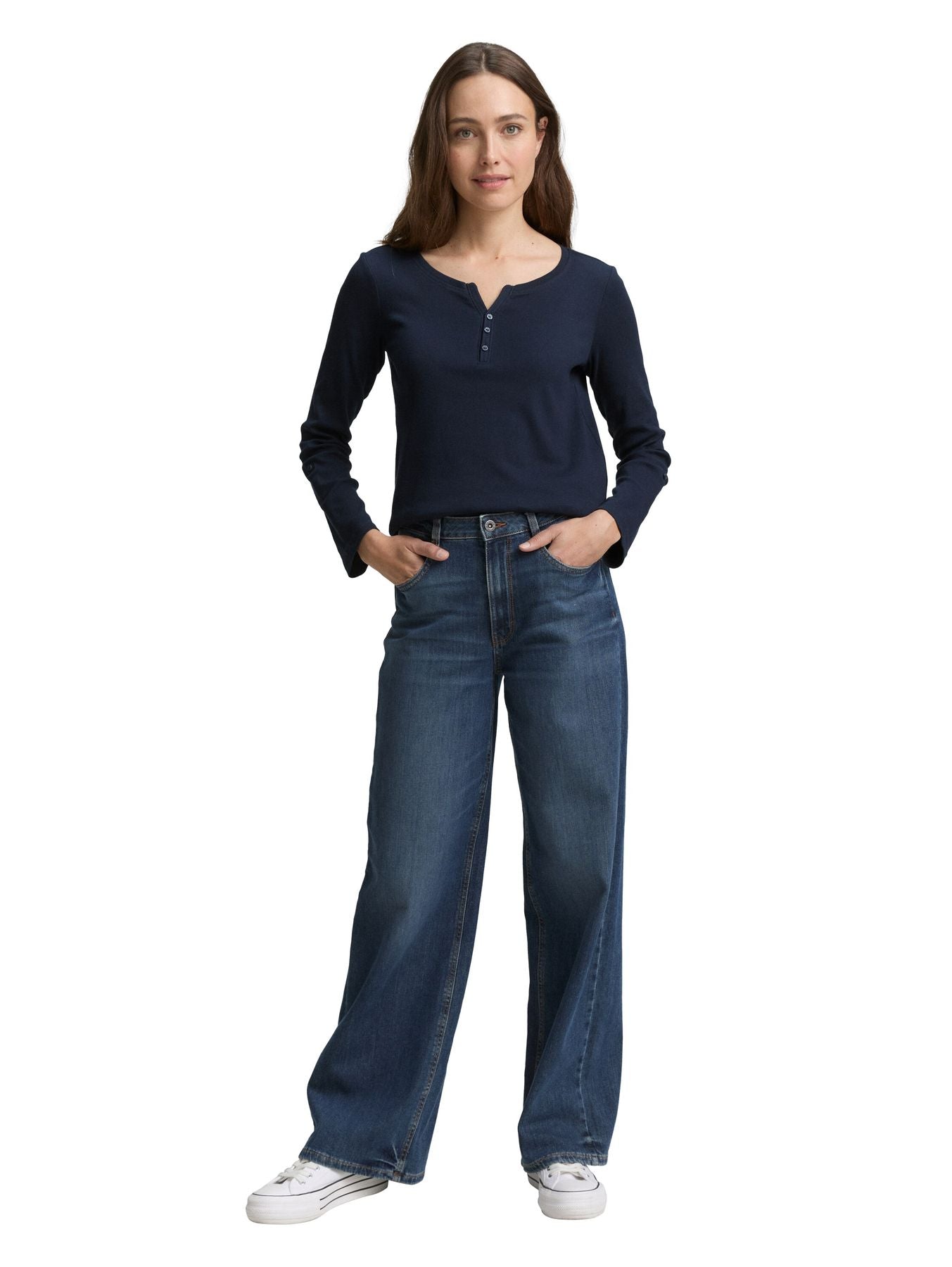 T-shirt stripe henley