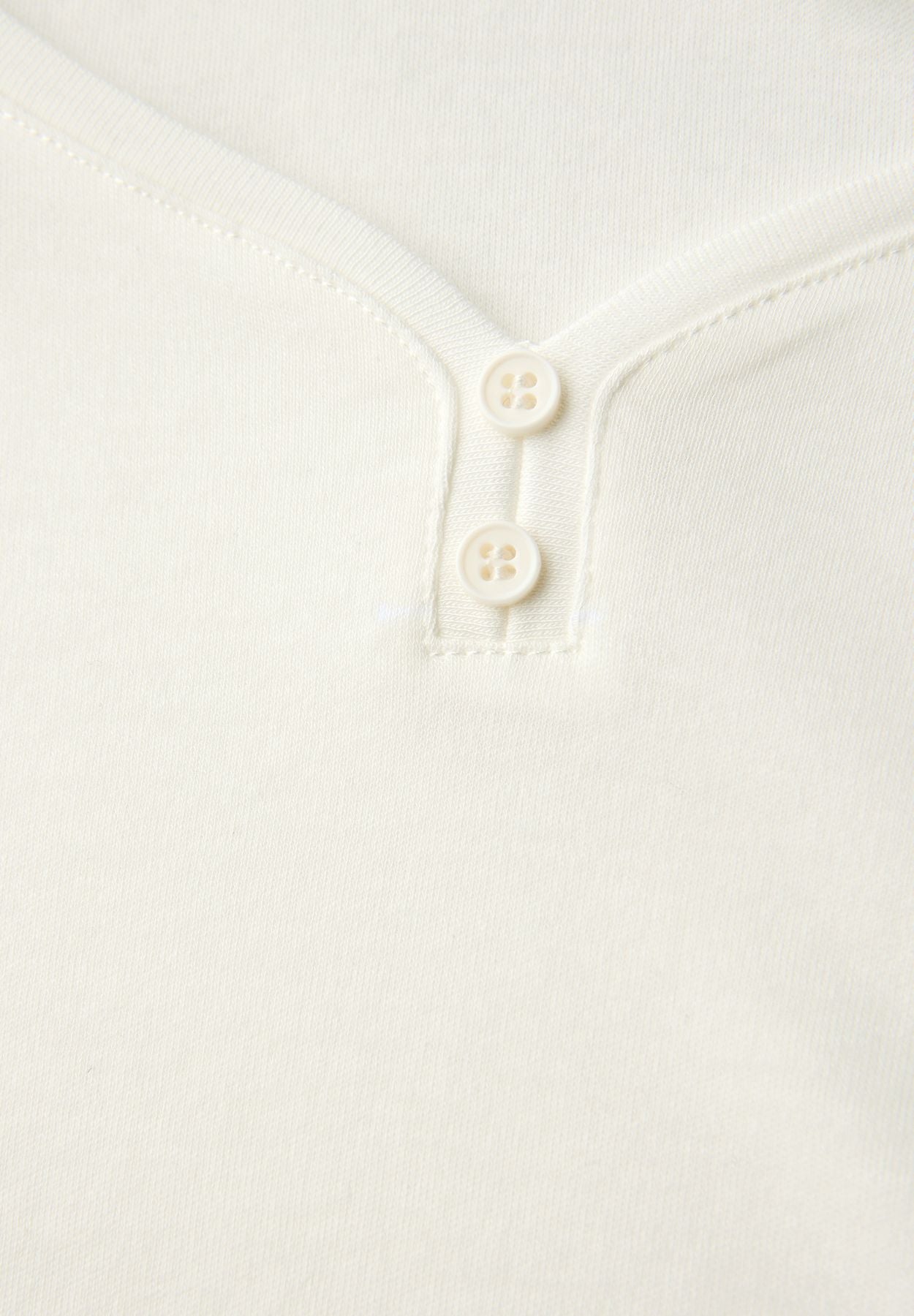 Basic Shirt mit Knopfdetail