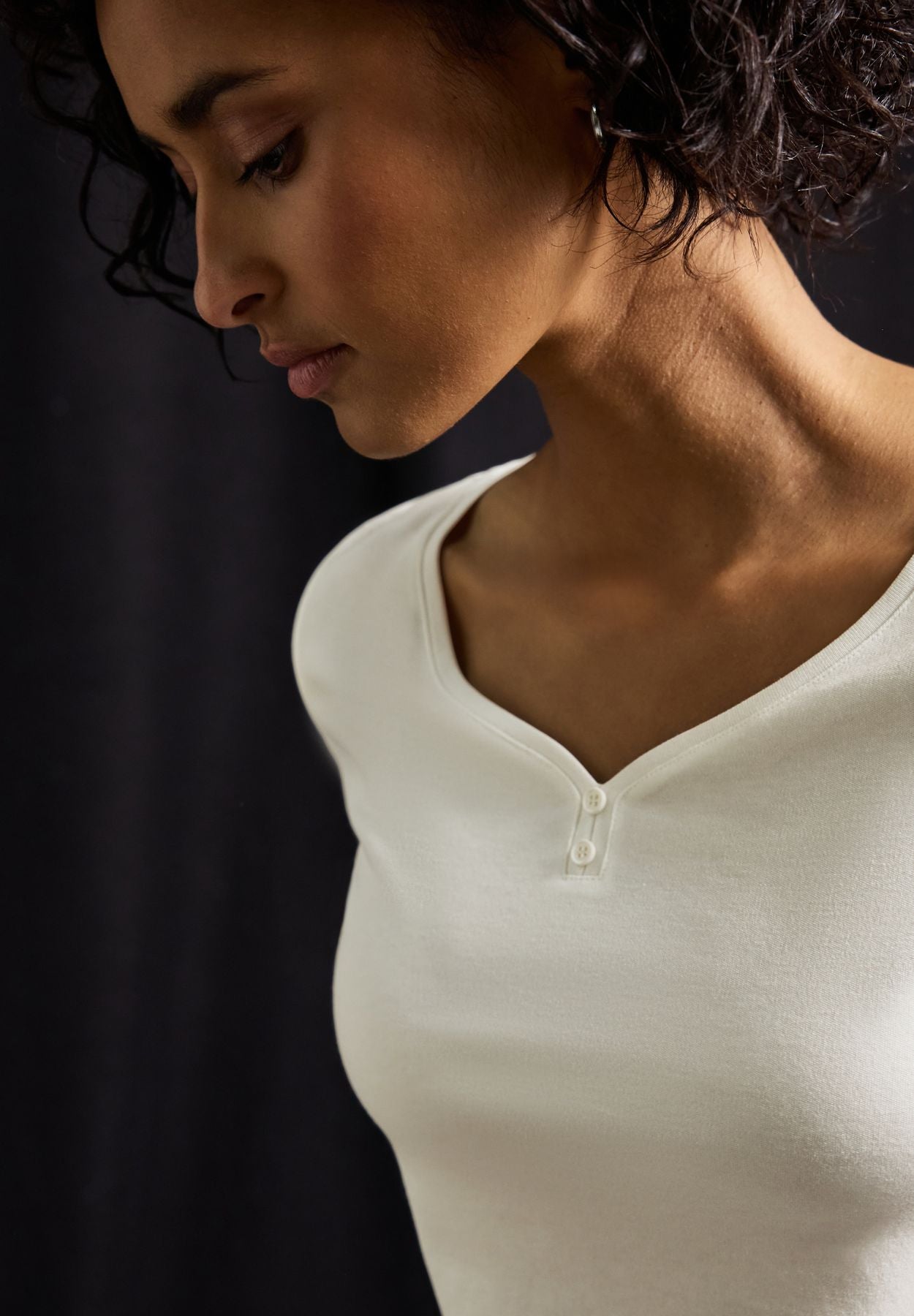 Basic Shirt mit Knopfdetail