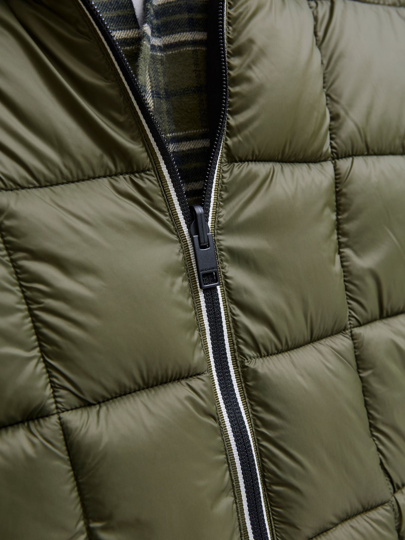 JJEBROOK REVERSIBLE JACKET SN