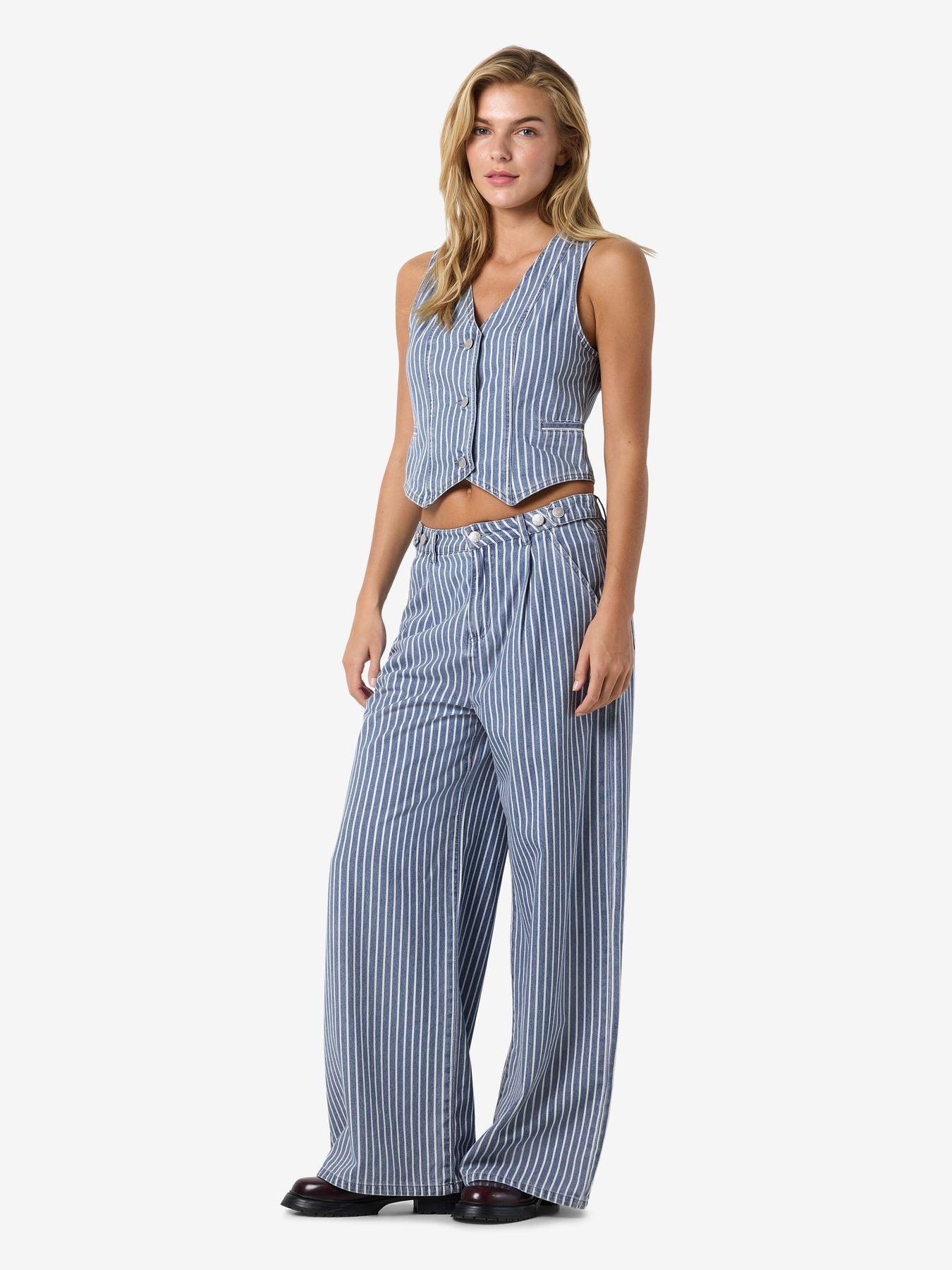 NMHERA HW WIDE LEG PINSTRIPED PANTS BS00