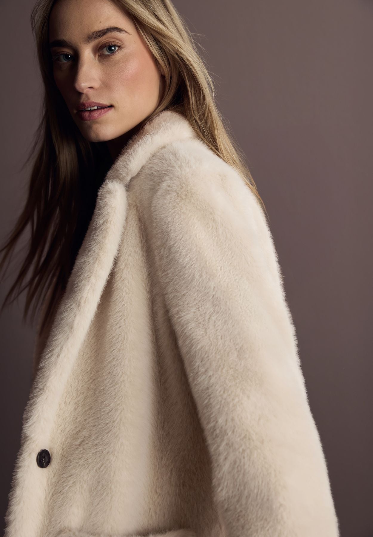 Fake Fur Mantel