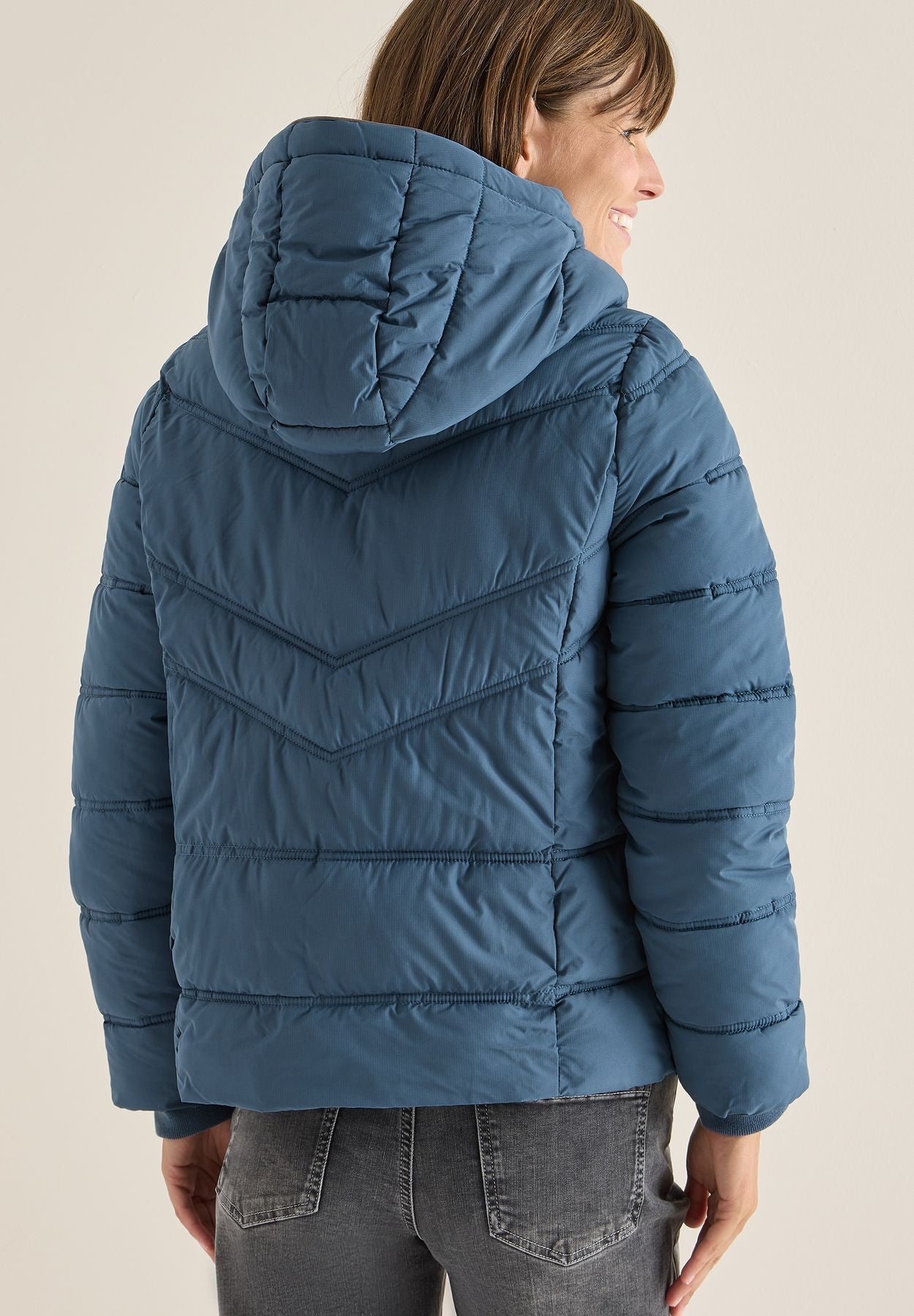Steppjacke mit Kapuze