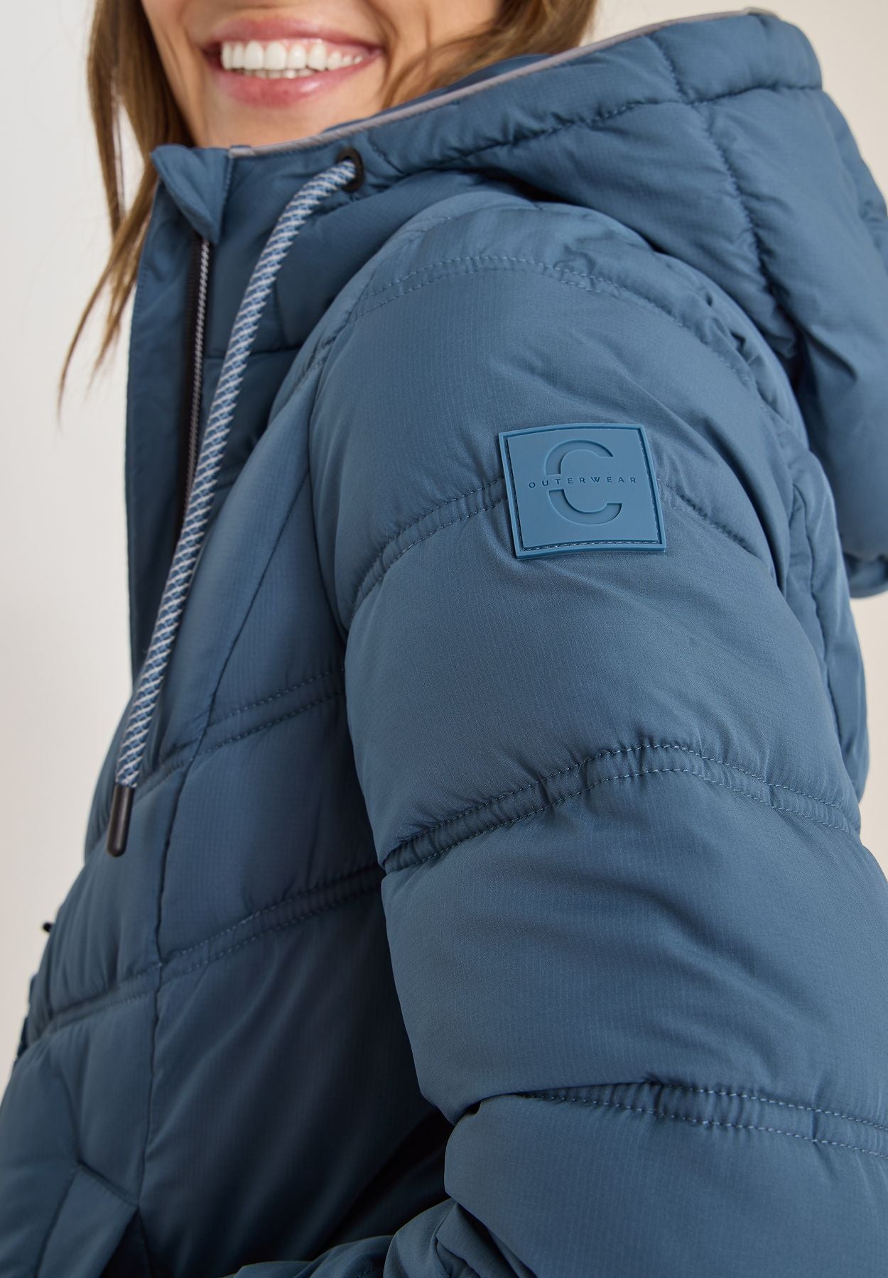 Steppjacke mit Kapuze