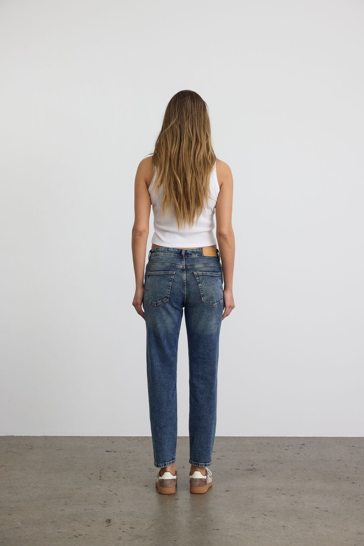 NMMONI HW STRAGHT ANK JEANS AZ221DB NOOS