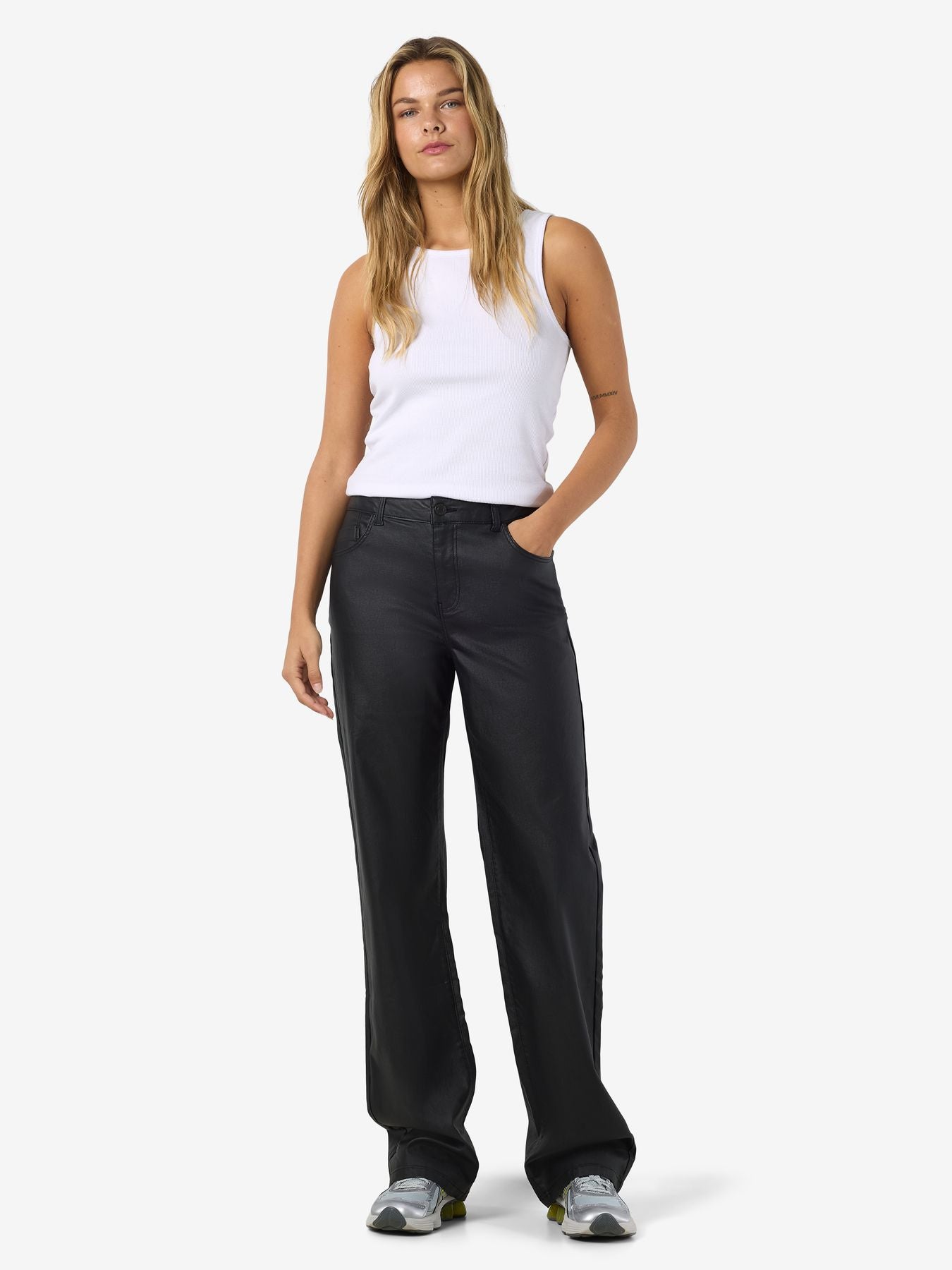 NMYOLANDA NW WIDE LEG COATED DENIM BOX