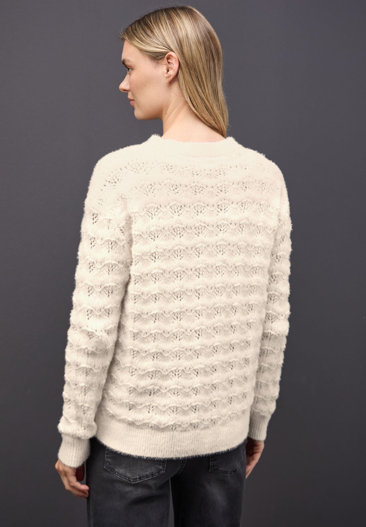 Flauschiger Strukturpullover