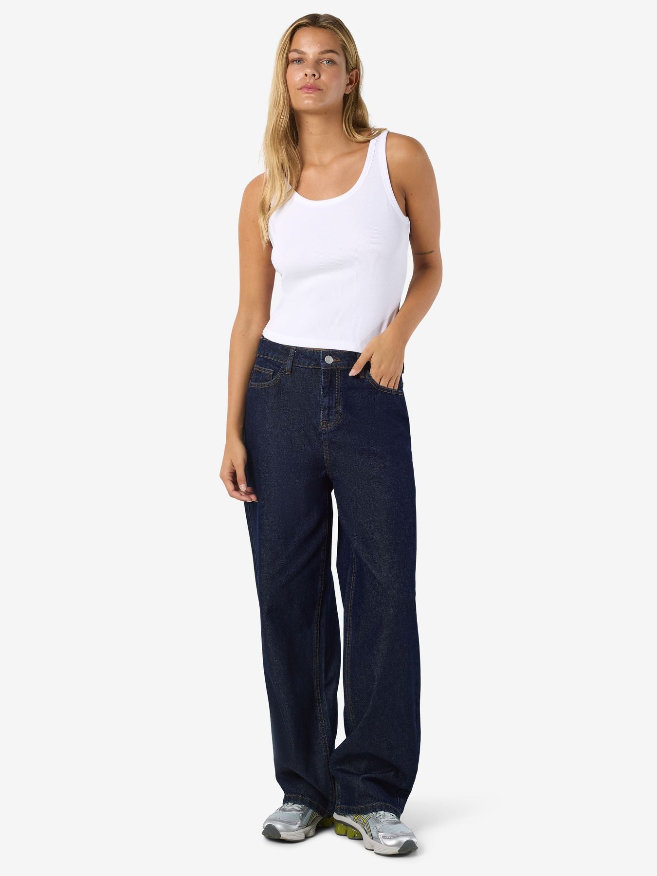 NMALEXA MW LOOSE JEANS AZ386DB NOOS