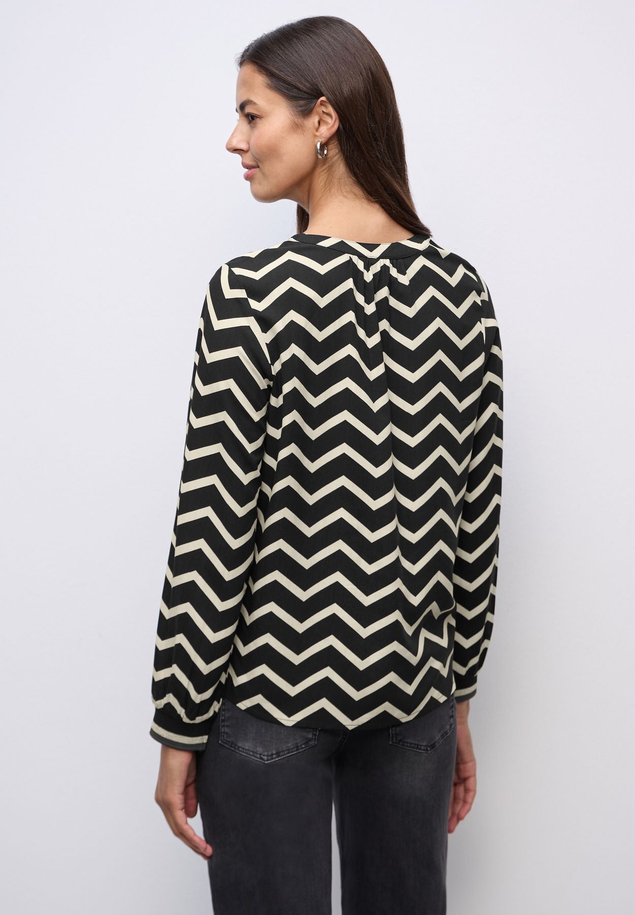 Bluse mit Zick-Zack-Muster