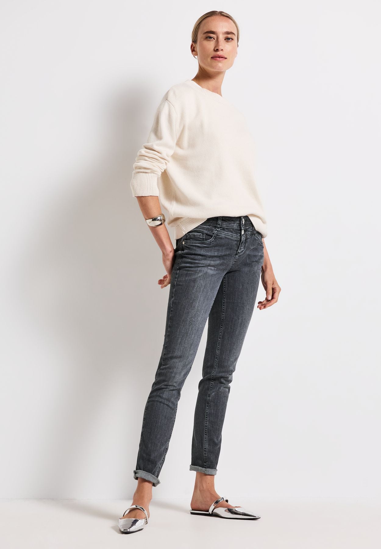 Casual Fit Jeans
