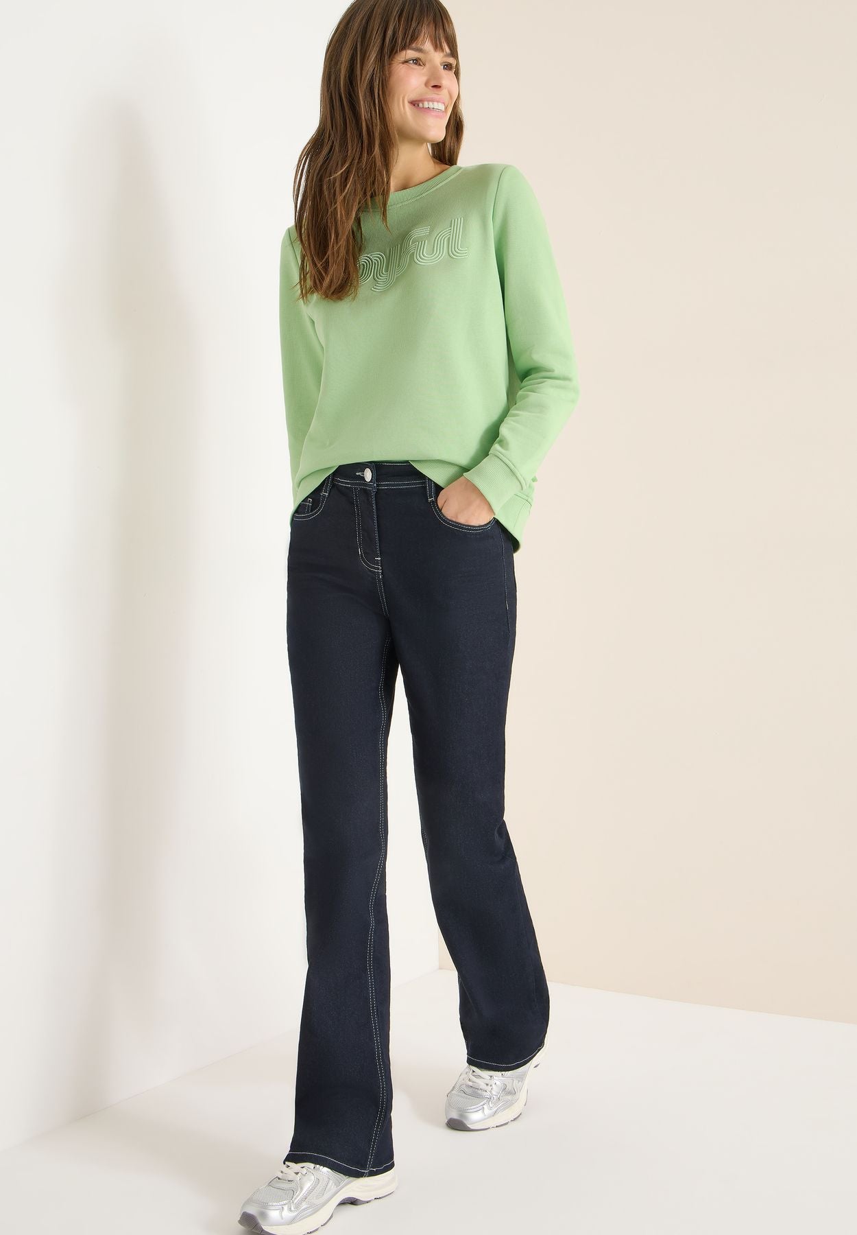 Sweatshirt mit Stickerei