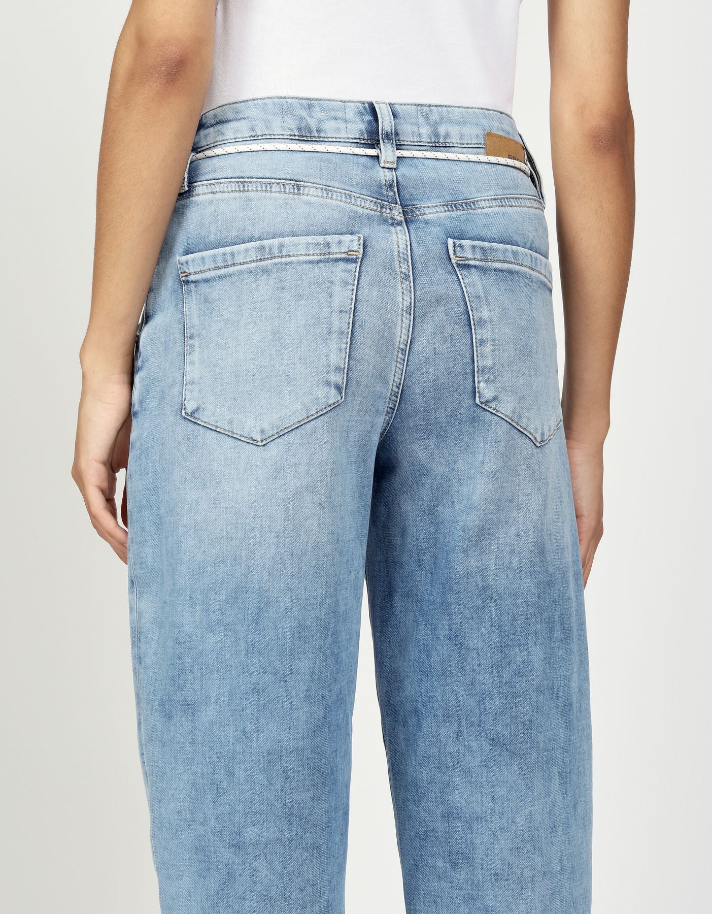 94VIA JOGGER - balloon fit