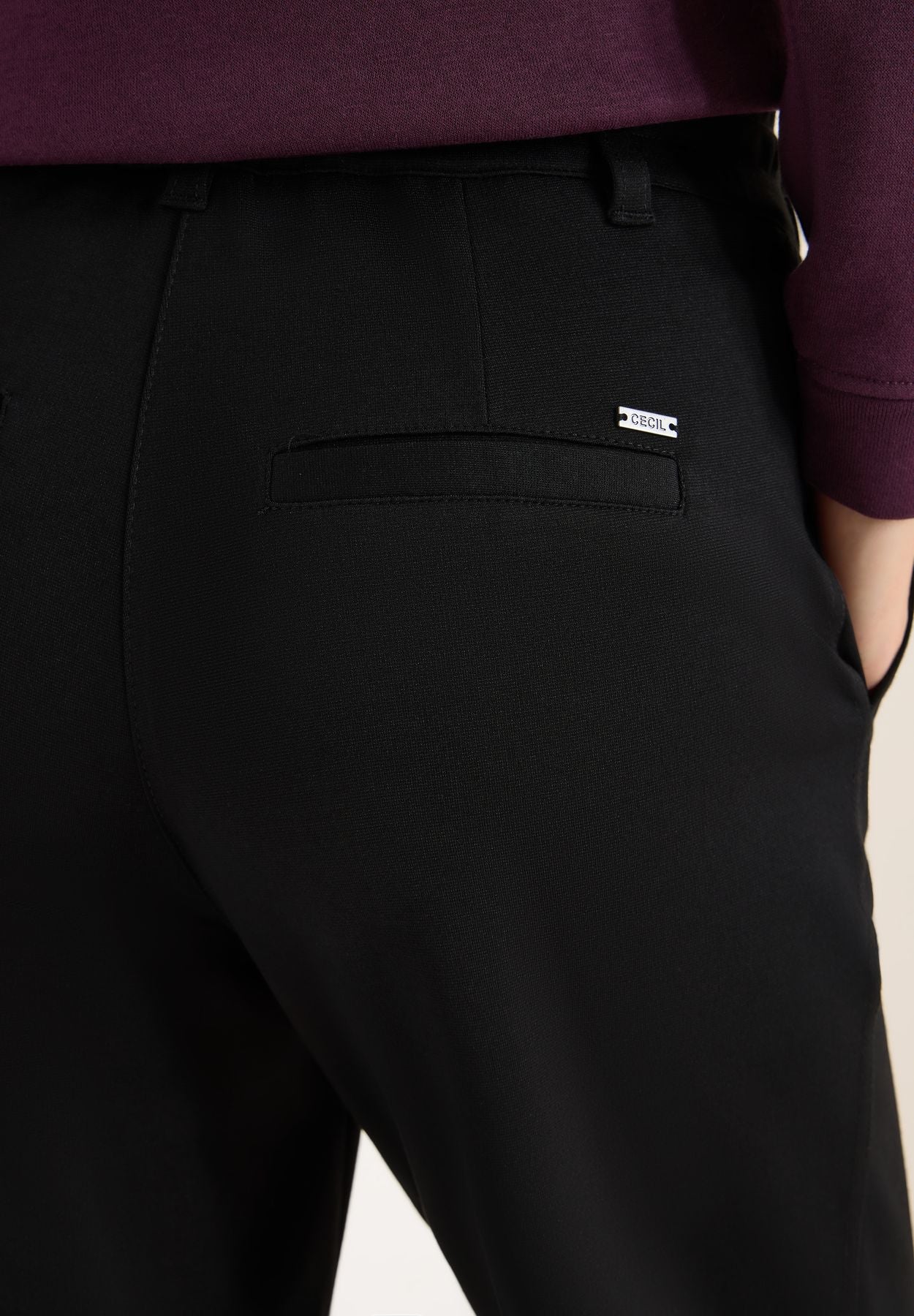 Straight Leg Jersey-Hose