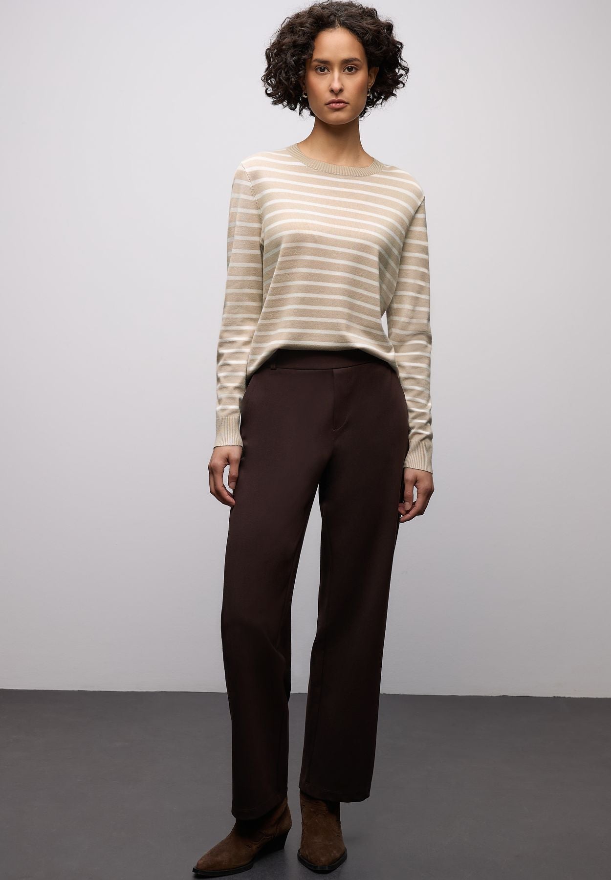 Gestreifter Pullover