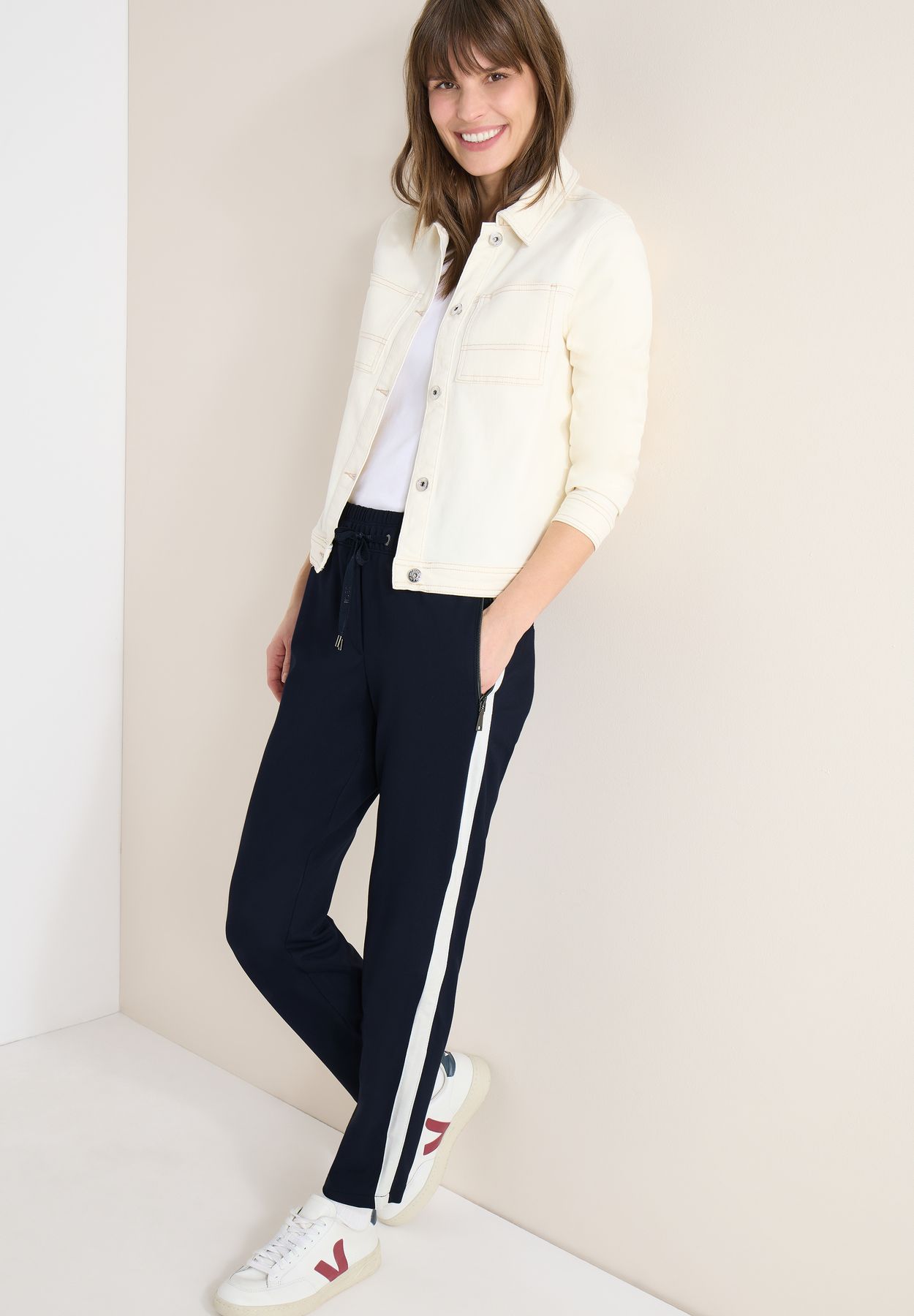 Hose mit Color Block Tape