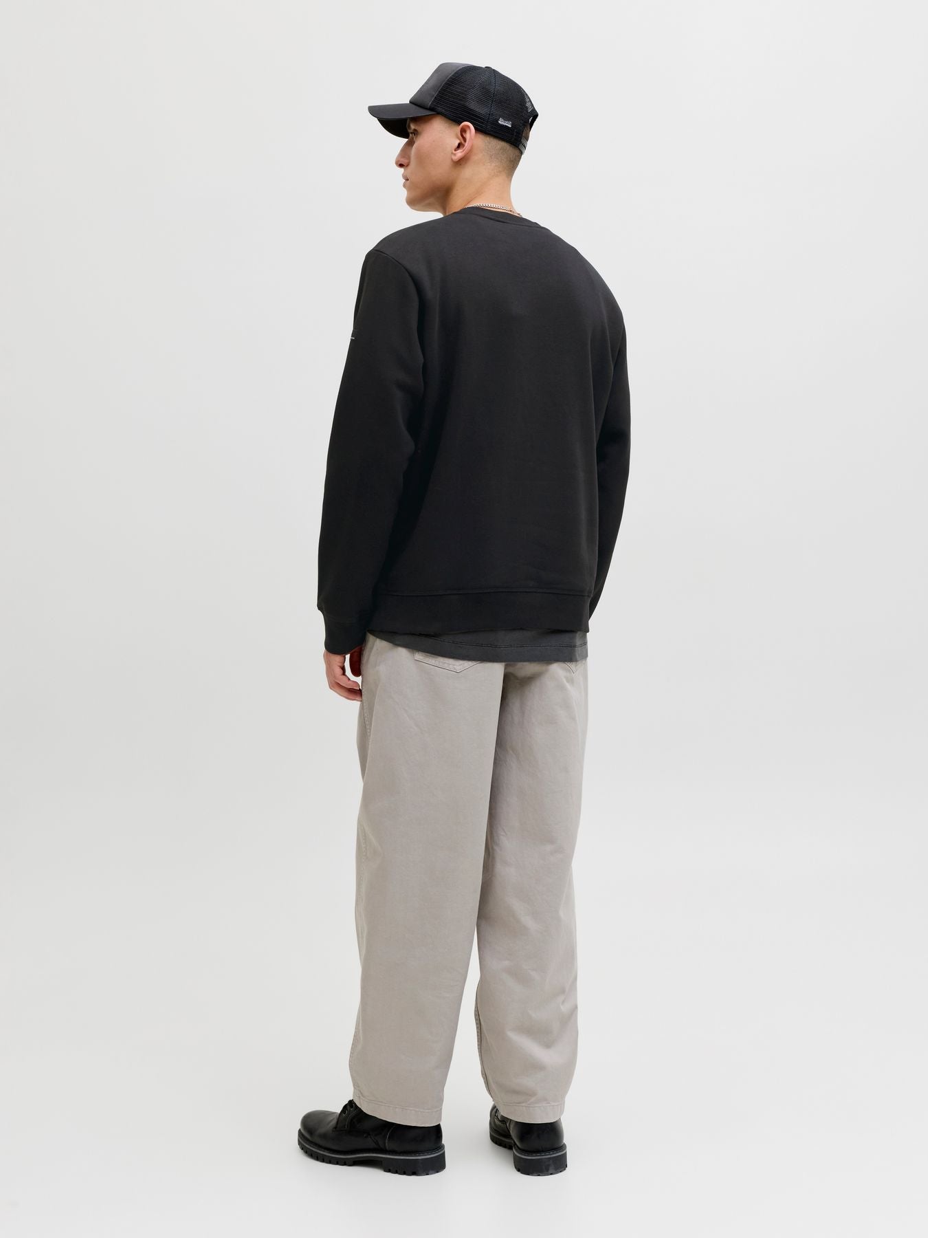 JCOFUSION SWEAT BADGE CREW NECK