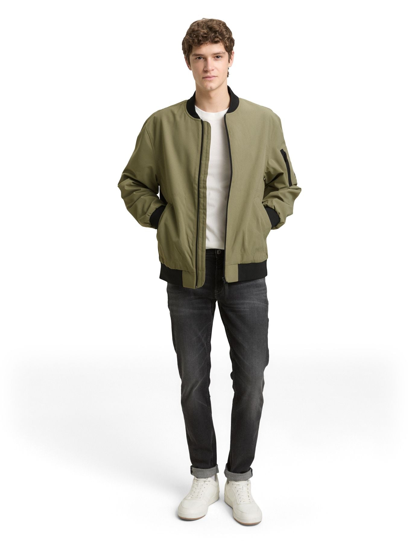 Bomberjacke aus wasserabweisendem Material