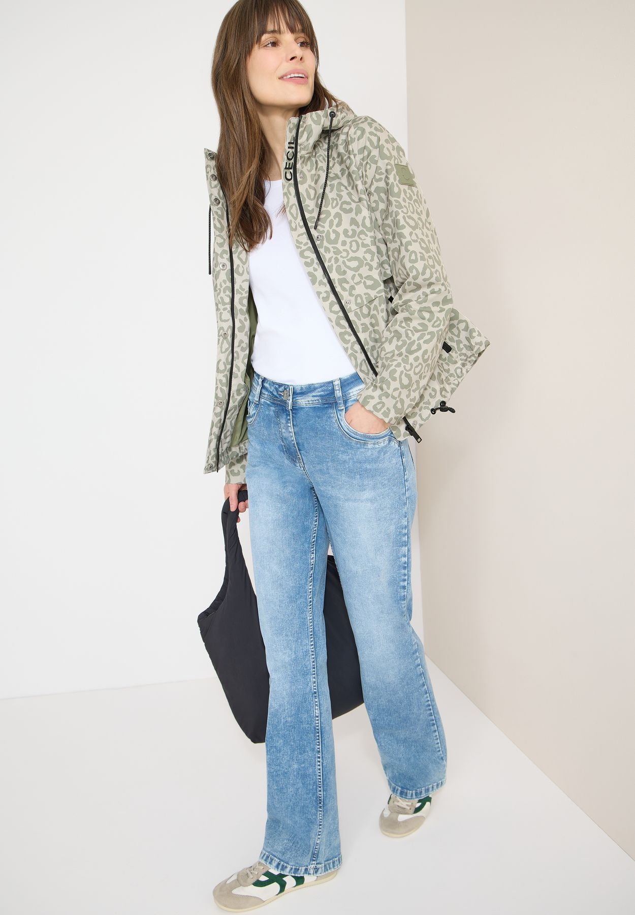 Windbreaker mit Hoodie