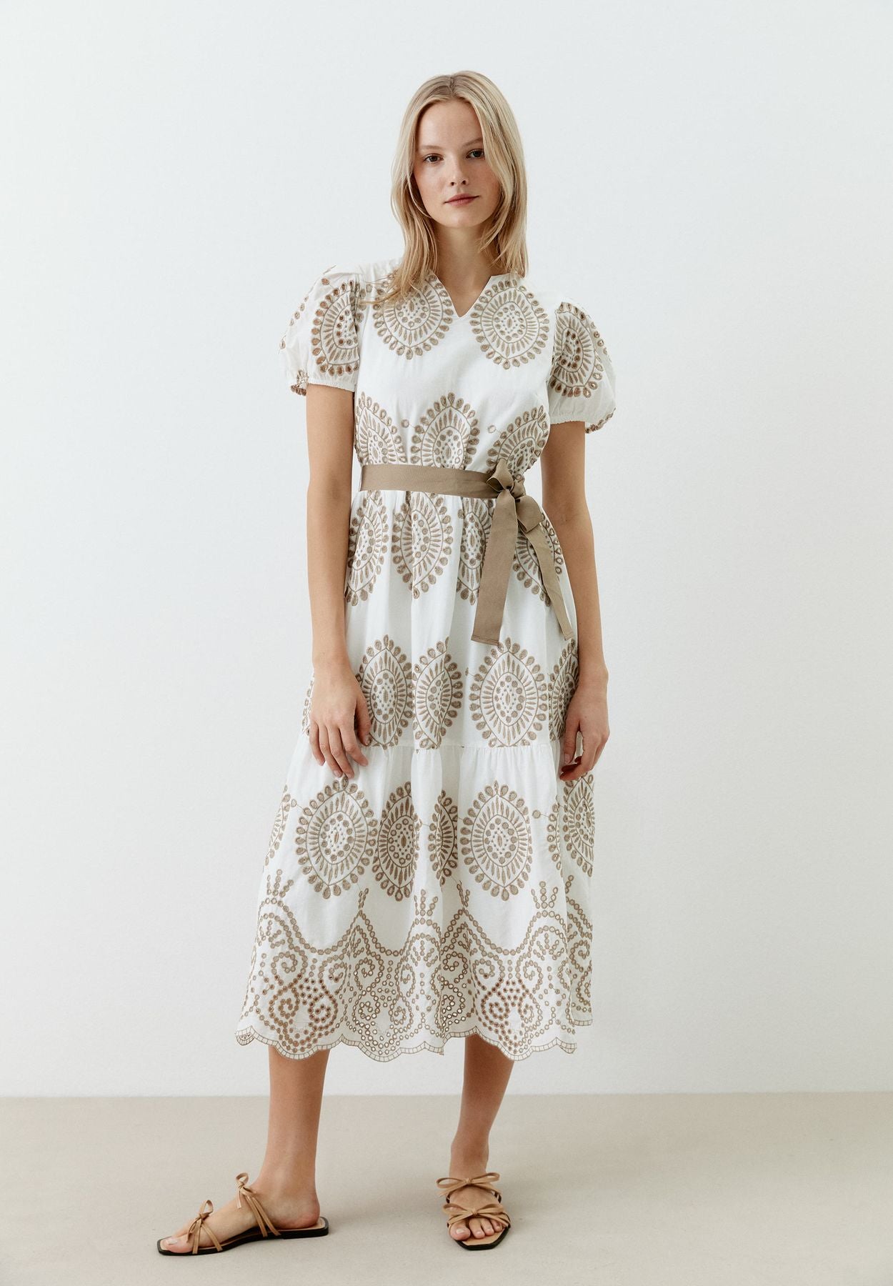 Maxispitzenkleid