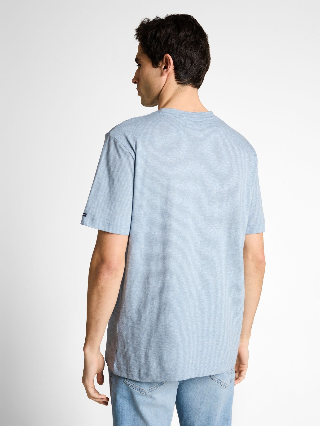 T-Shirt mit feinem Streifenmuster