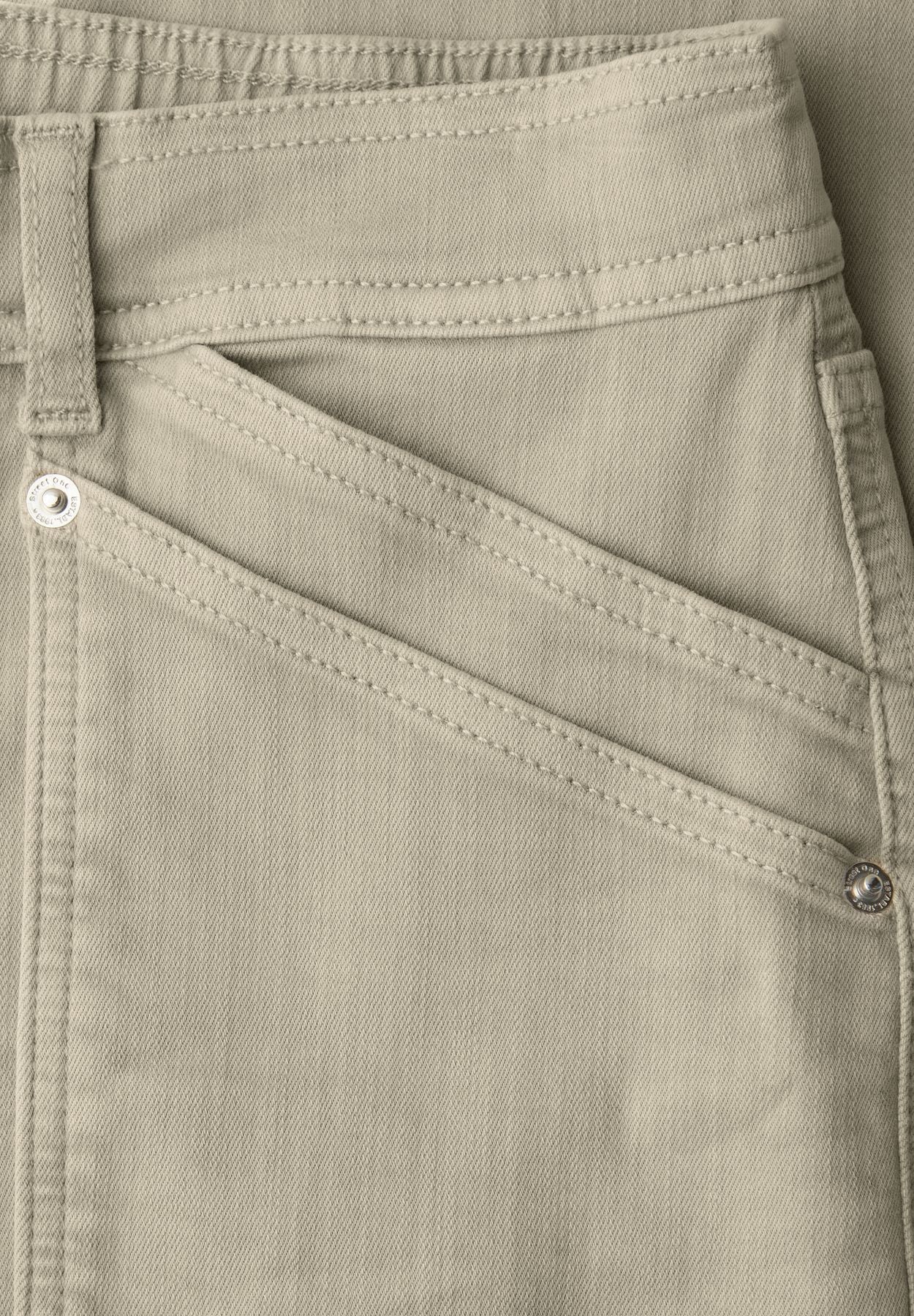 Cargo Jeans