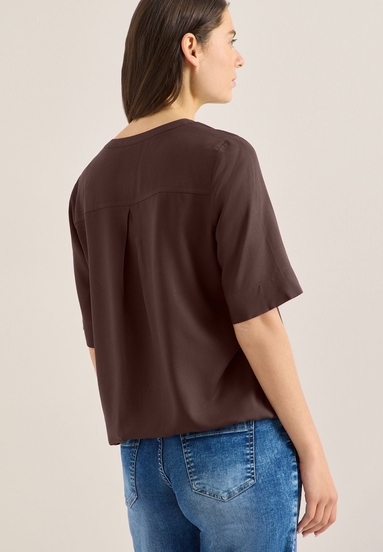 Kurzarm Bluse mit Split Neck