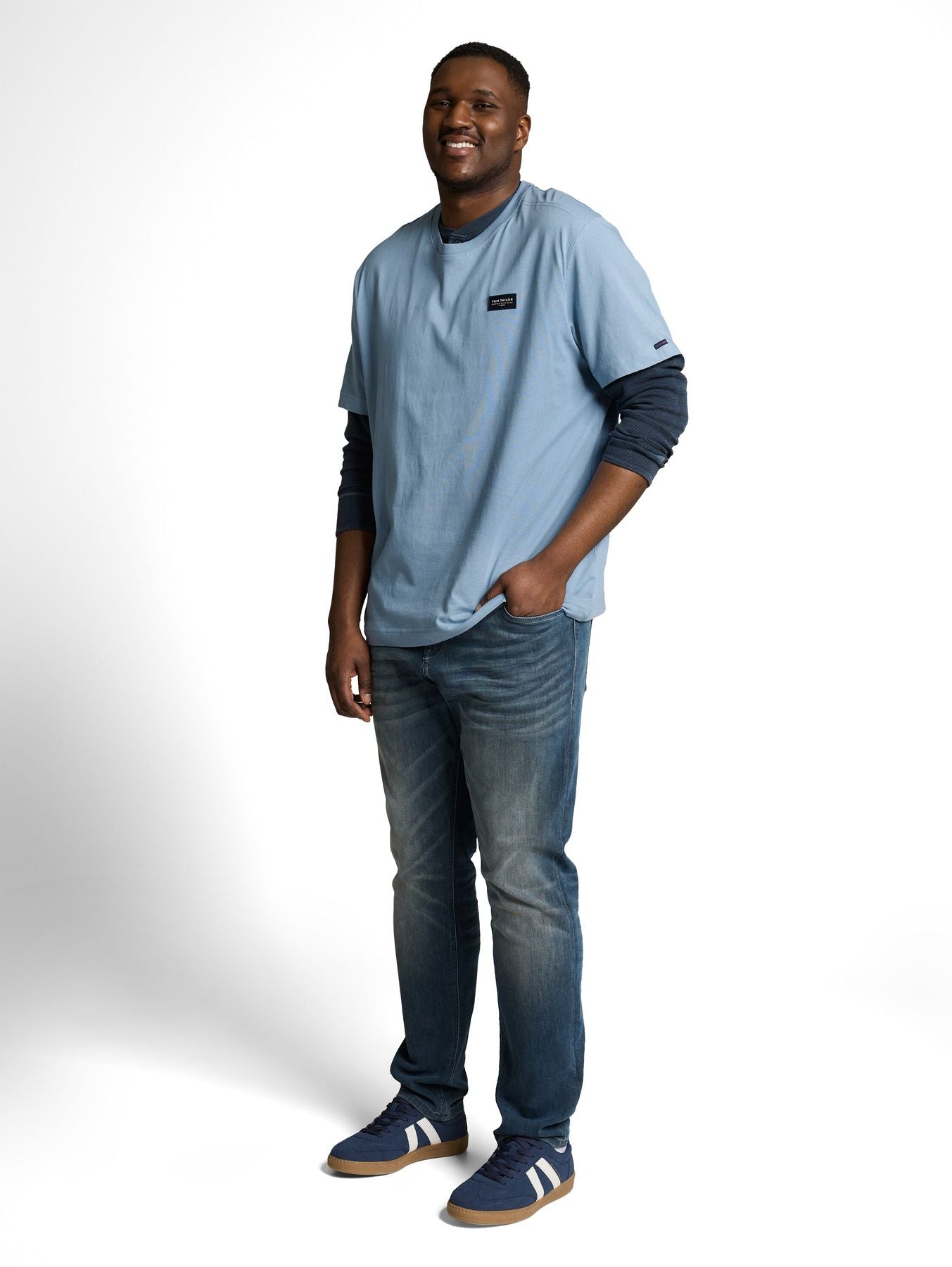 Plus Size - T-Shirt aus Baumwolle mit Logo-Badge