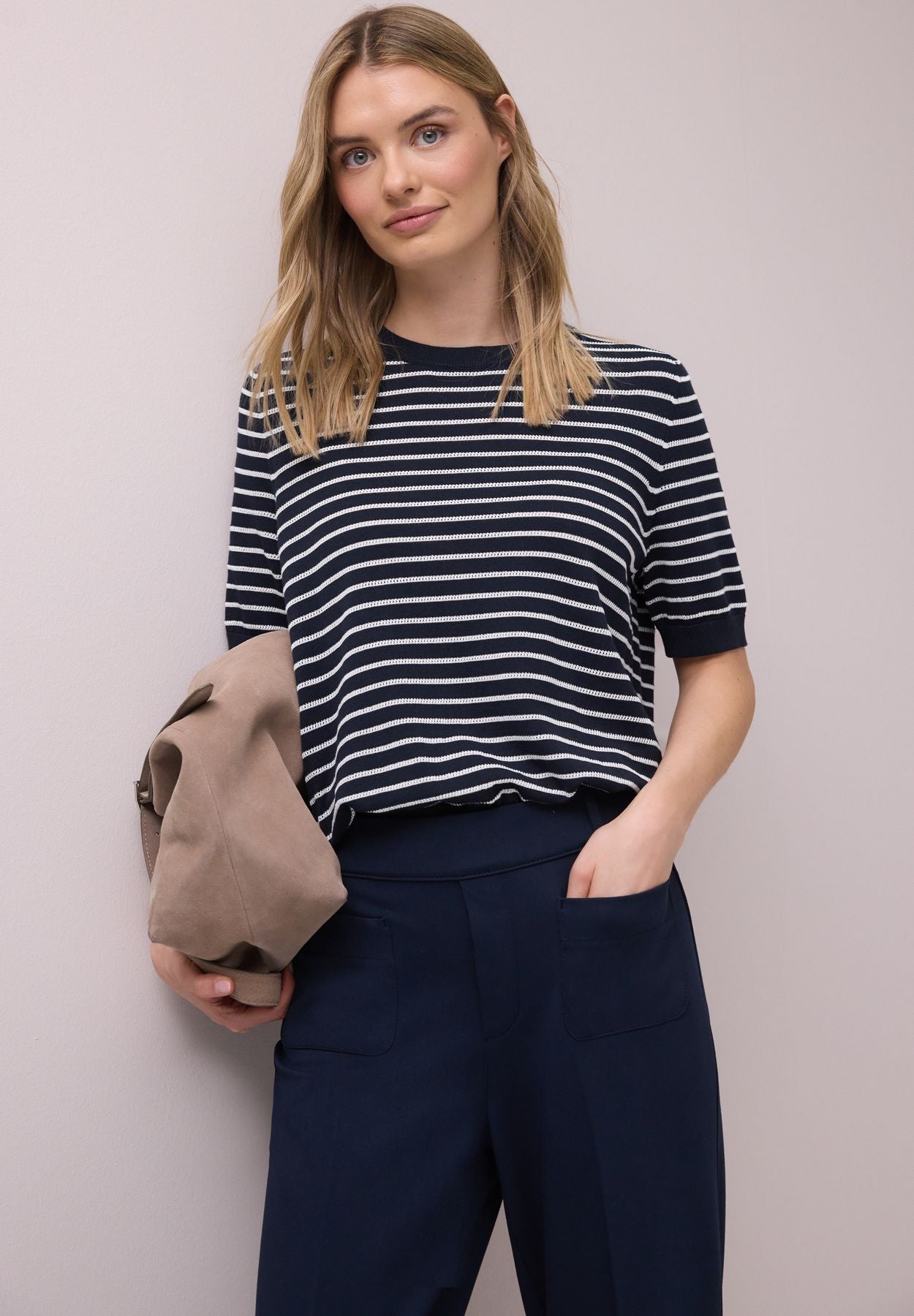 Kurzarm Pullover mit Streifenmuster