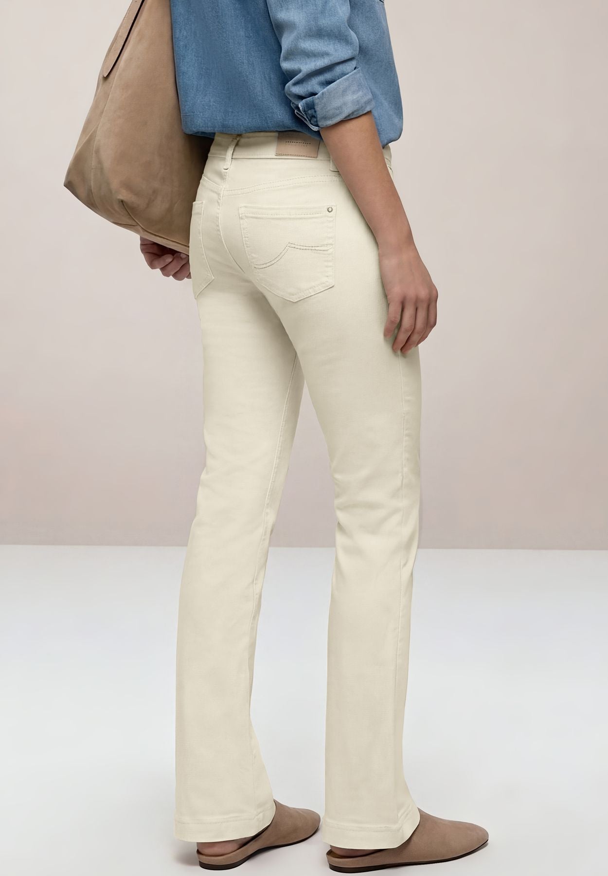 High Waist Bootcut Jeans im Slim Fit