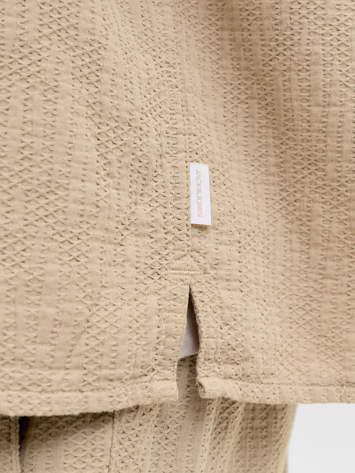JORMONTAUK WAVY TEXTURE SHIRT SS SN