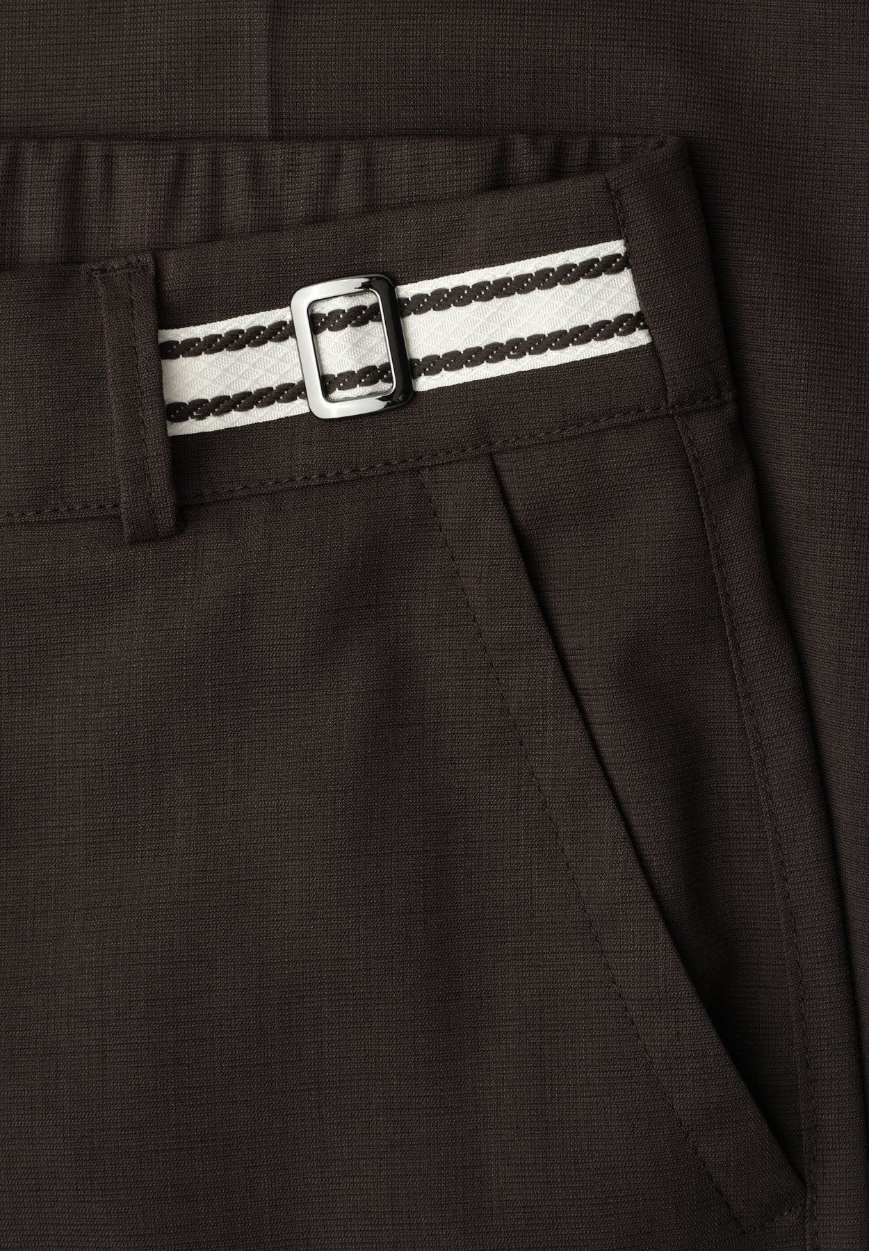 Straight Leg Hose mit Gürteldetails