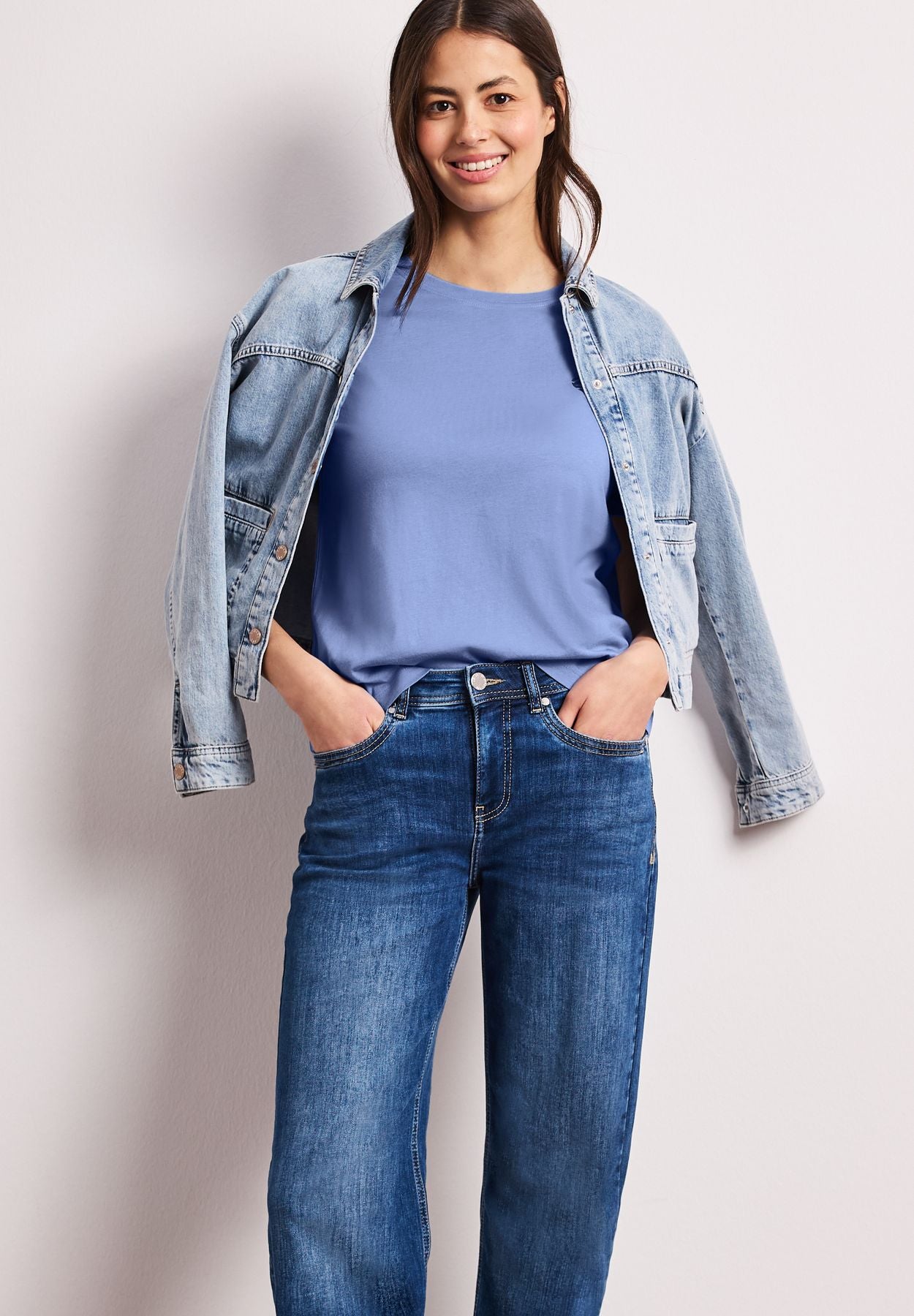 T-Shirt mit Rundhals und Herzdetail