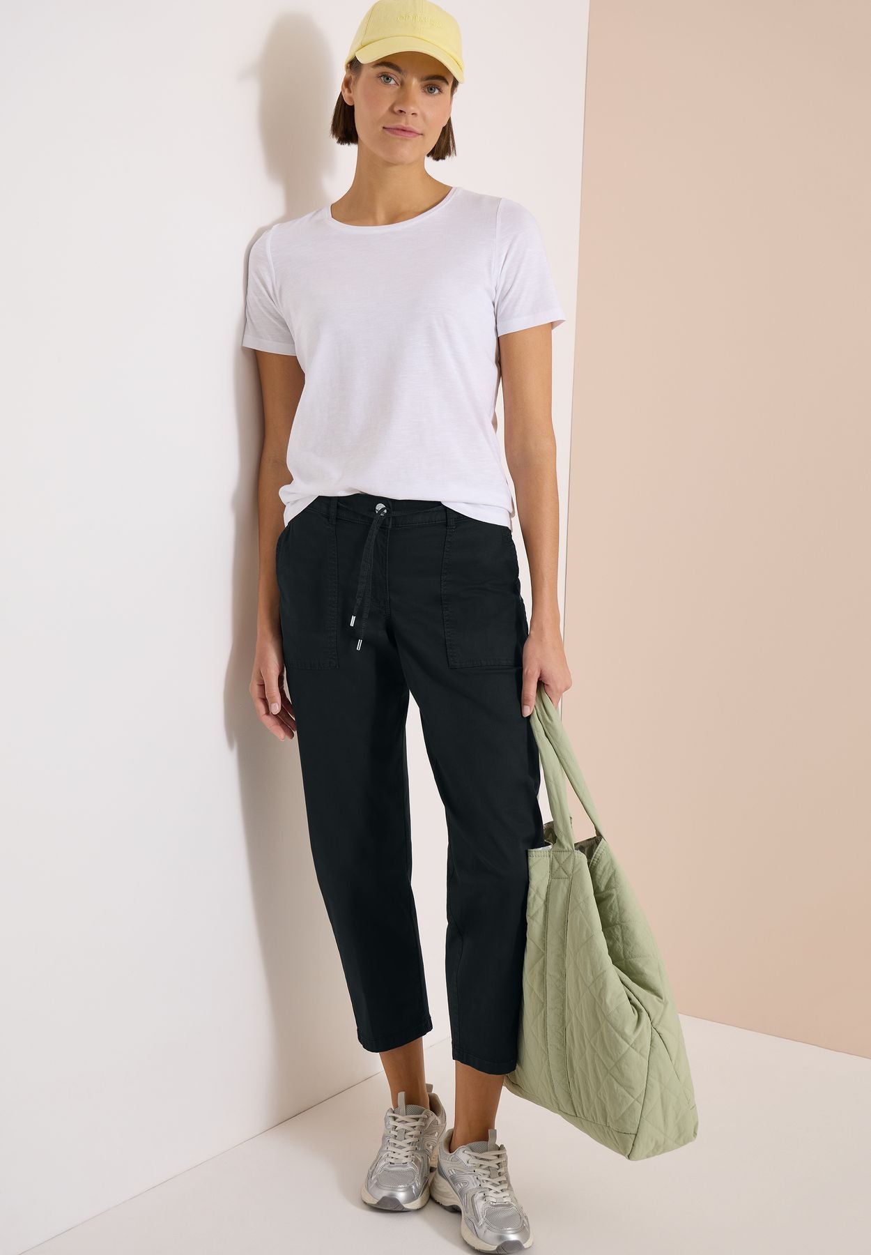 Mid Waist Barrel Leg Hose im Casual Fit