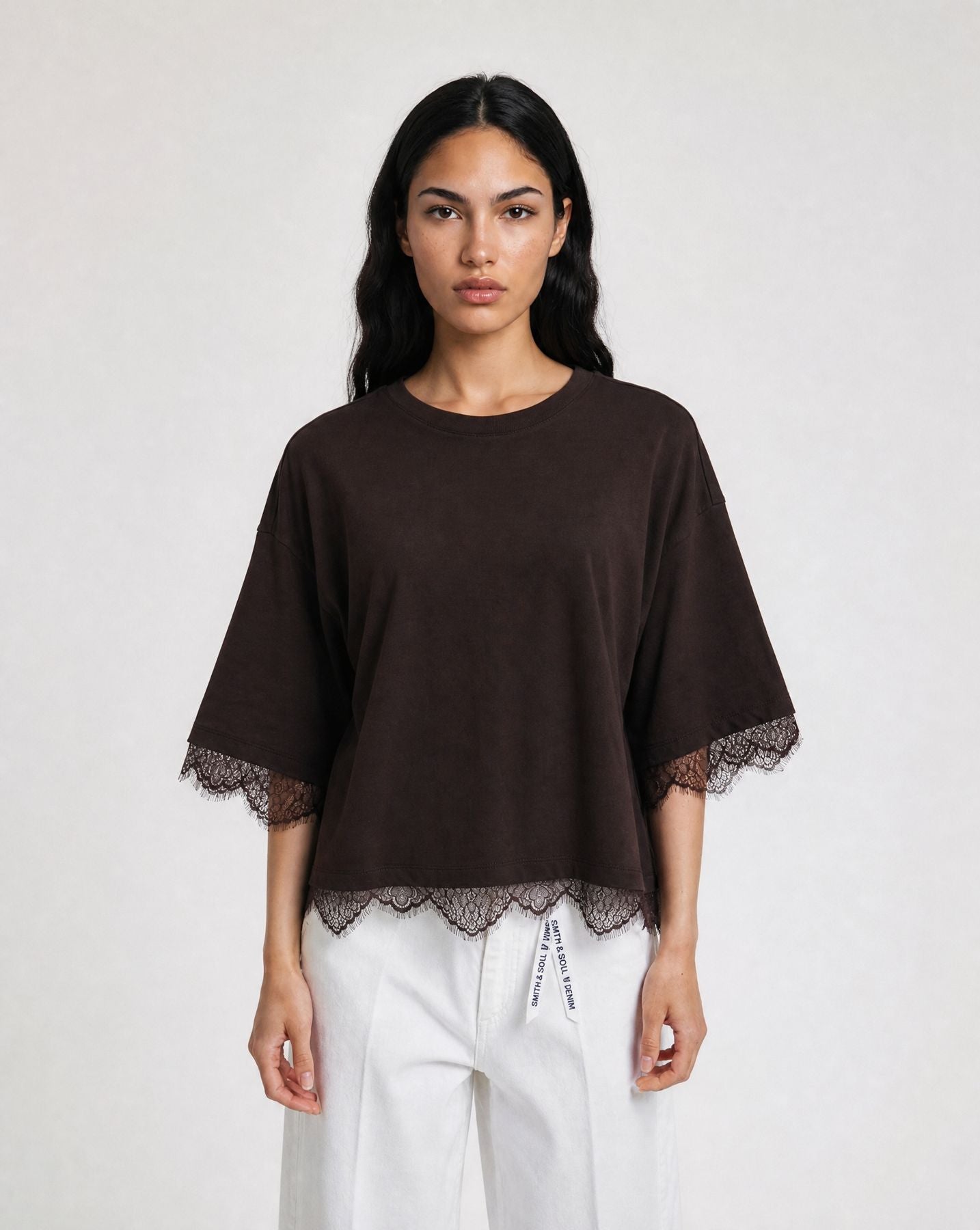 Boxy T-Shirt Lace Hem