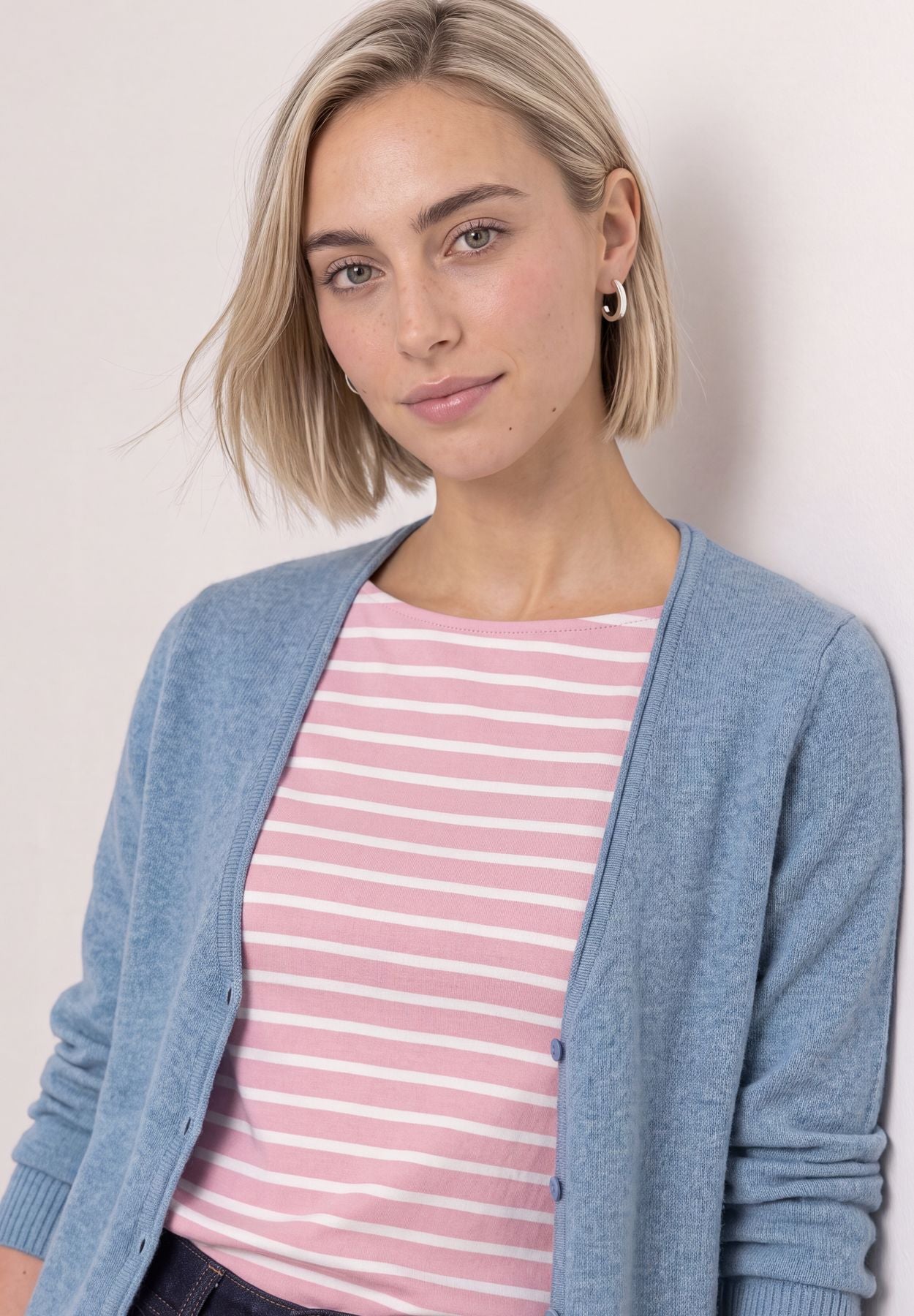 Cadigan mit V-Neck und Knopfleiste