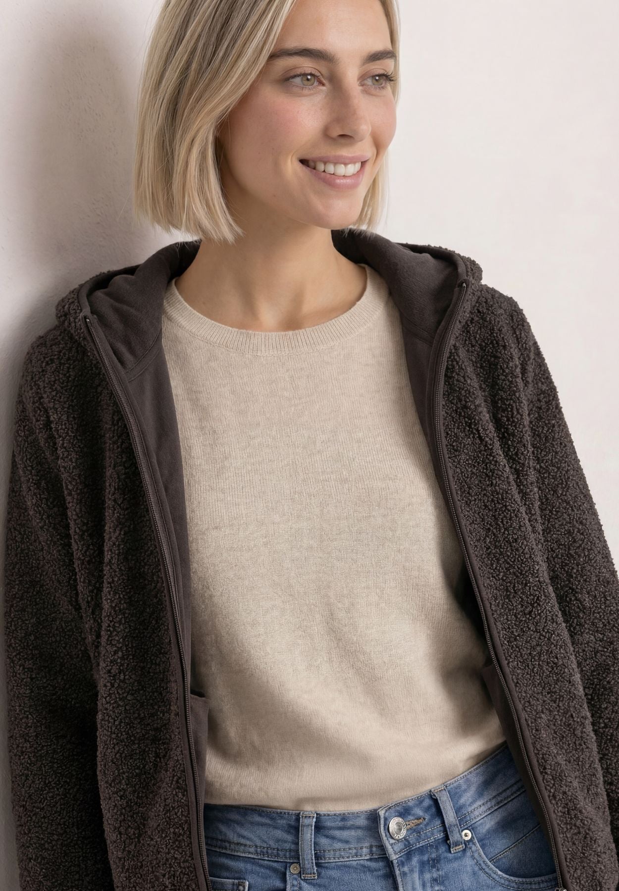 Teddy-Jacke mit Kapuze und Taschen