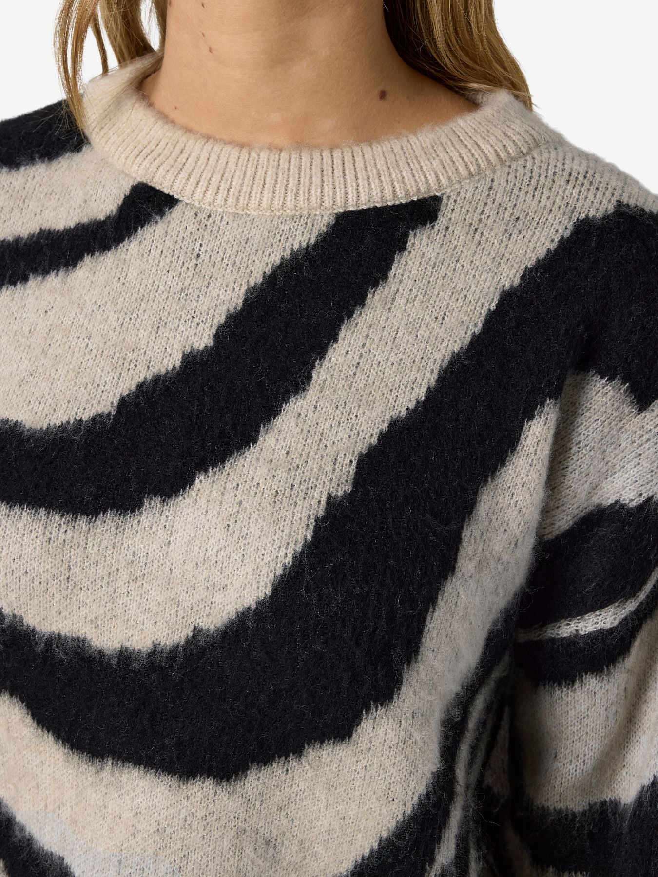 NMSOFF L/S O-NECK KNIT NOOS