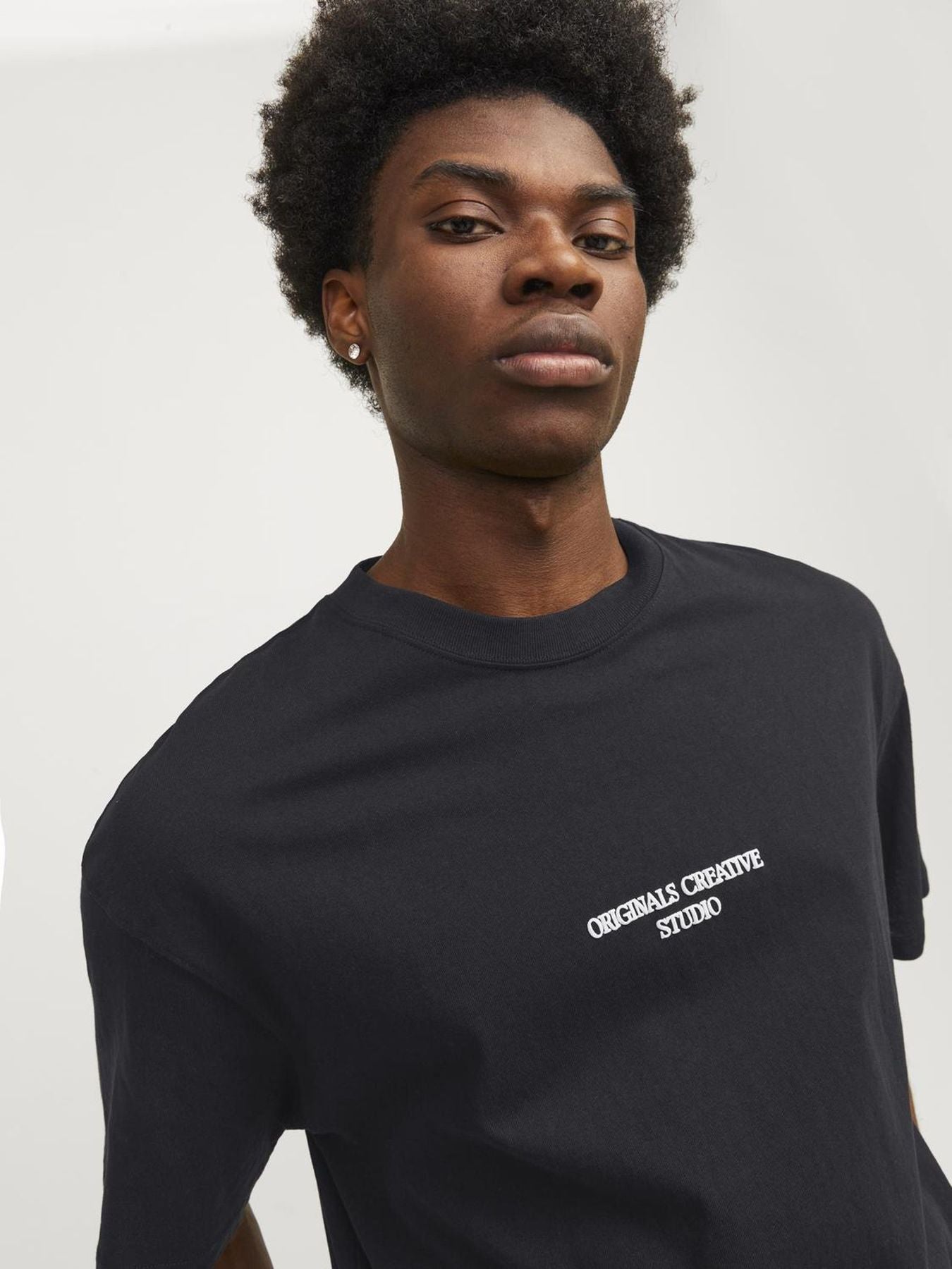 JORNOTO GRAPHIC BACK TEE SS CREW NECK LN
