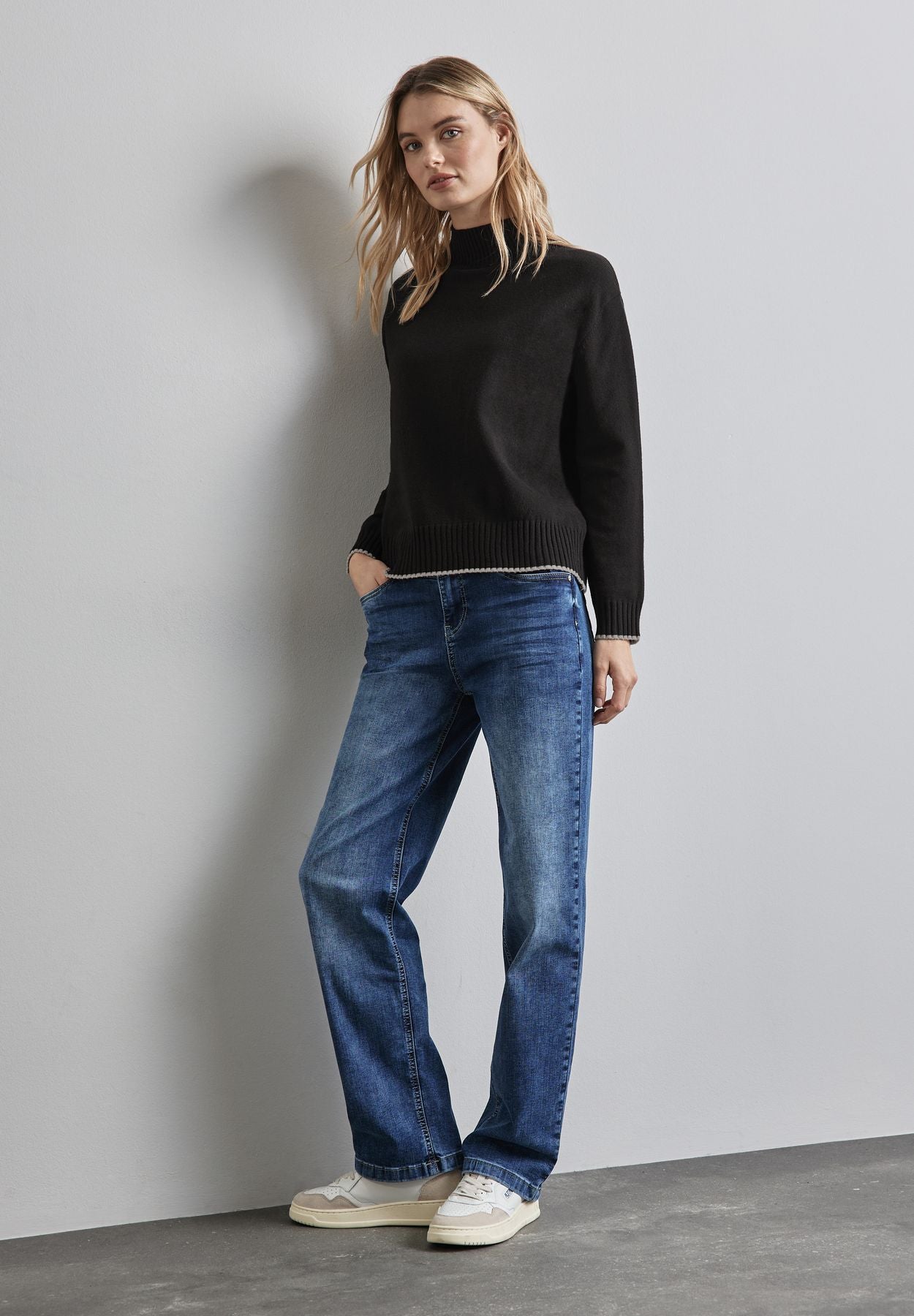 Pullover mit Stehkragen