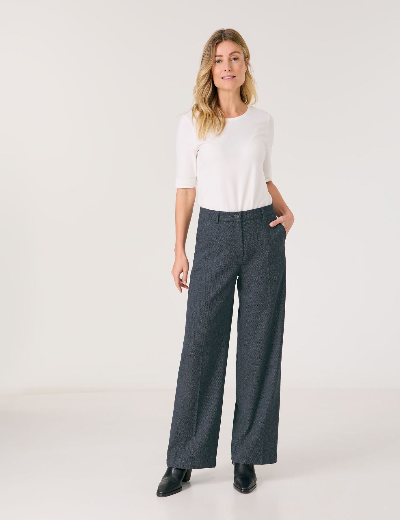 Weite Hose aus Tweed