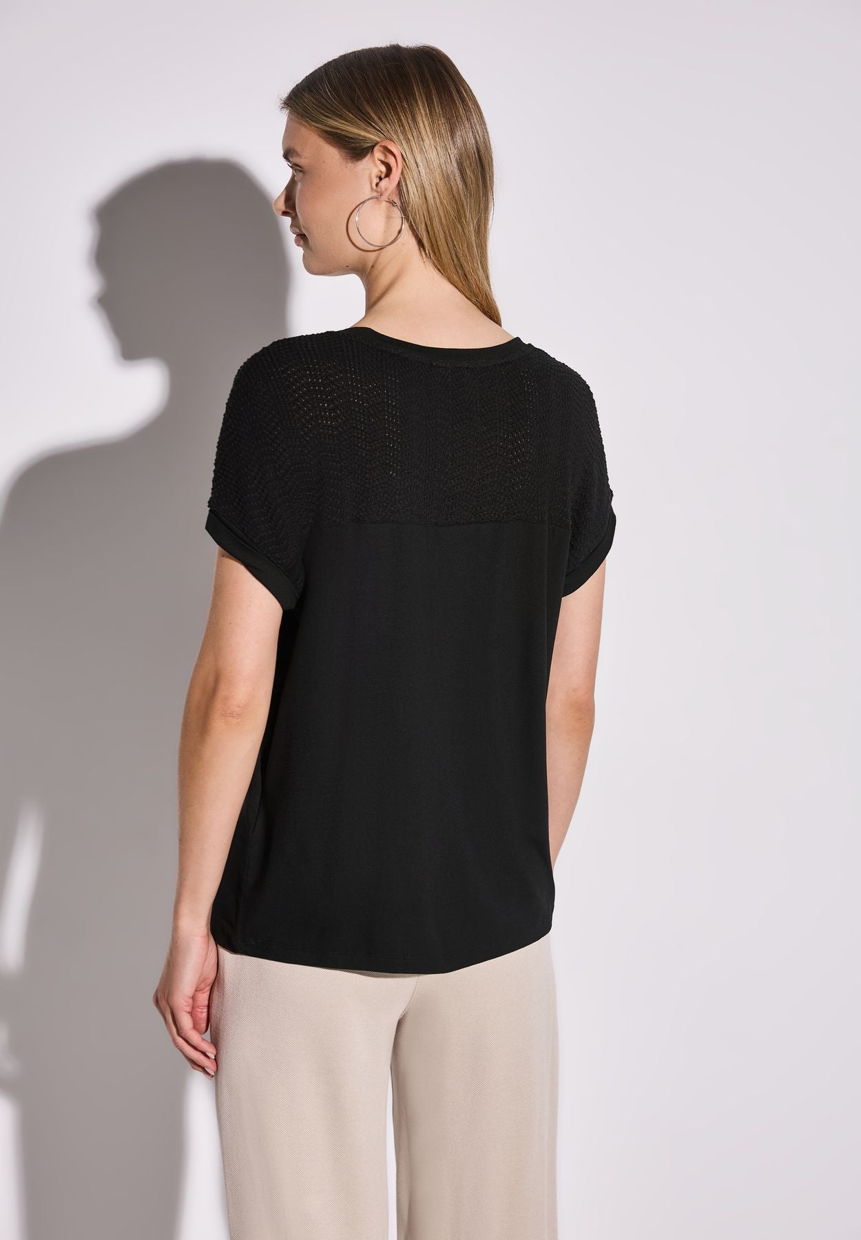 Shirt mit Lochmusterdetail