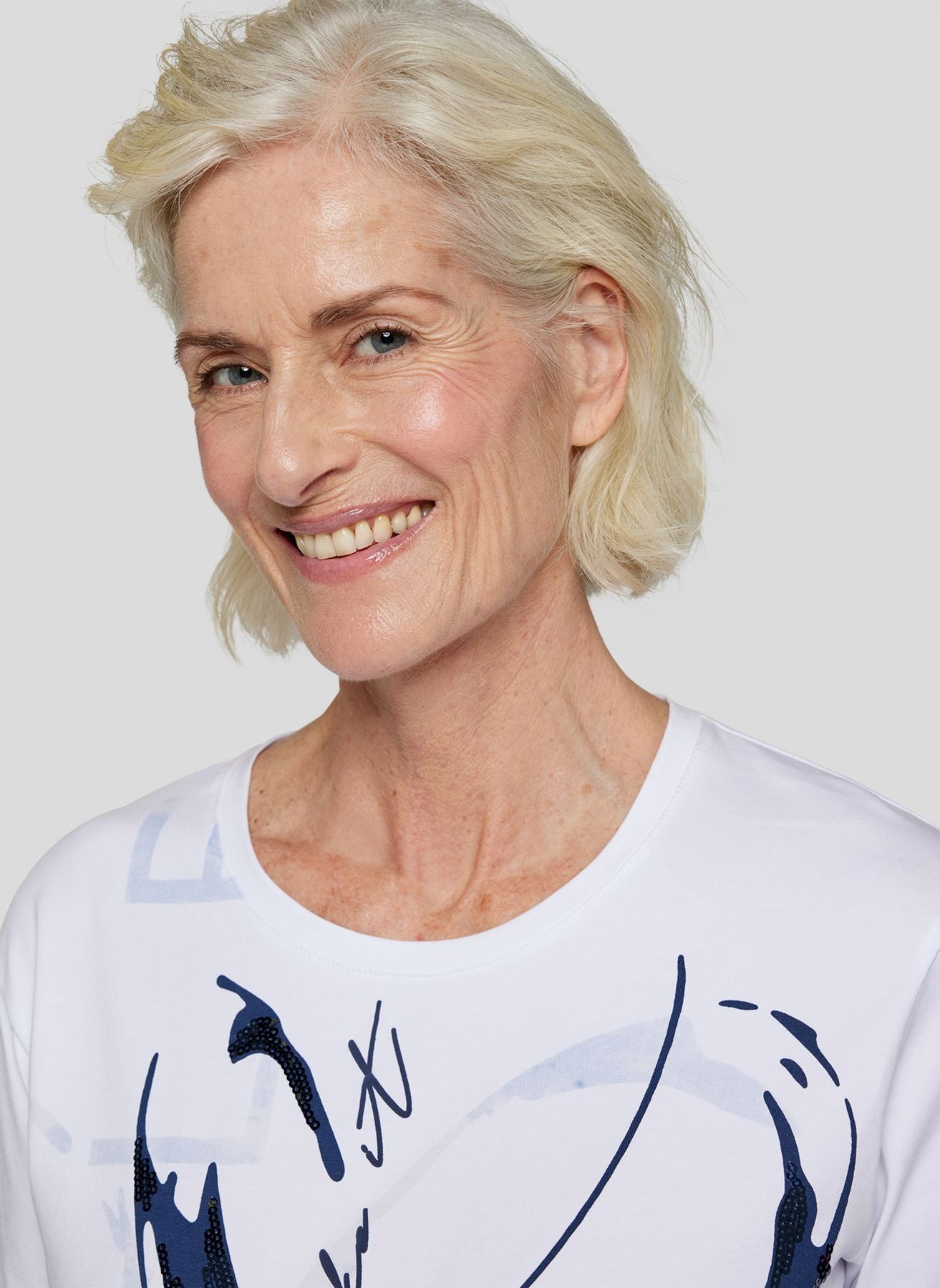 T-Shirt mit künstlerischem Print