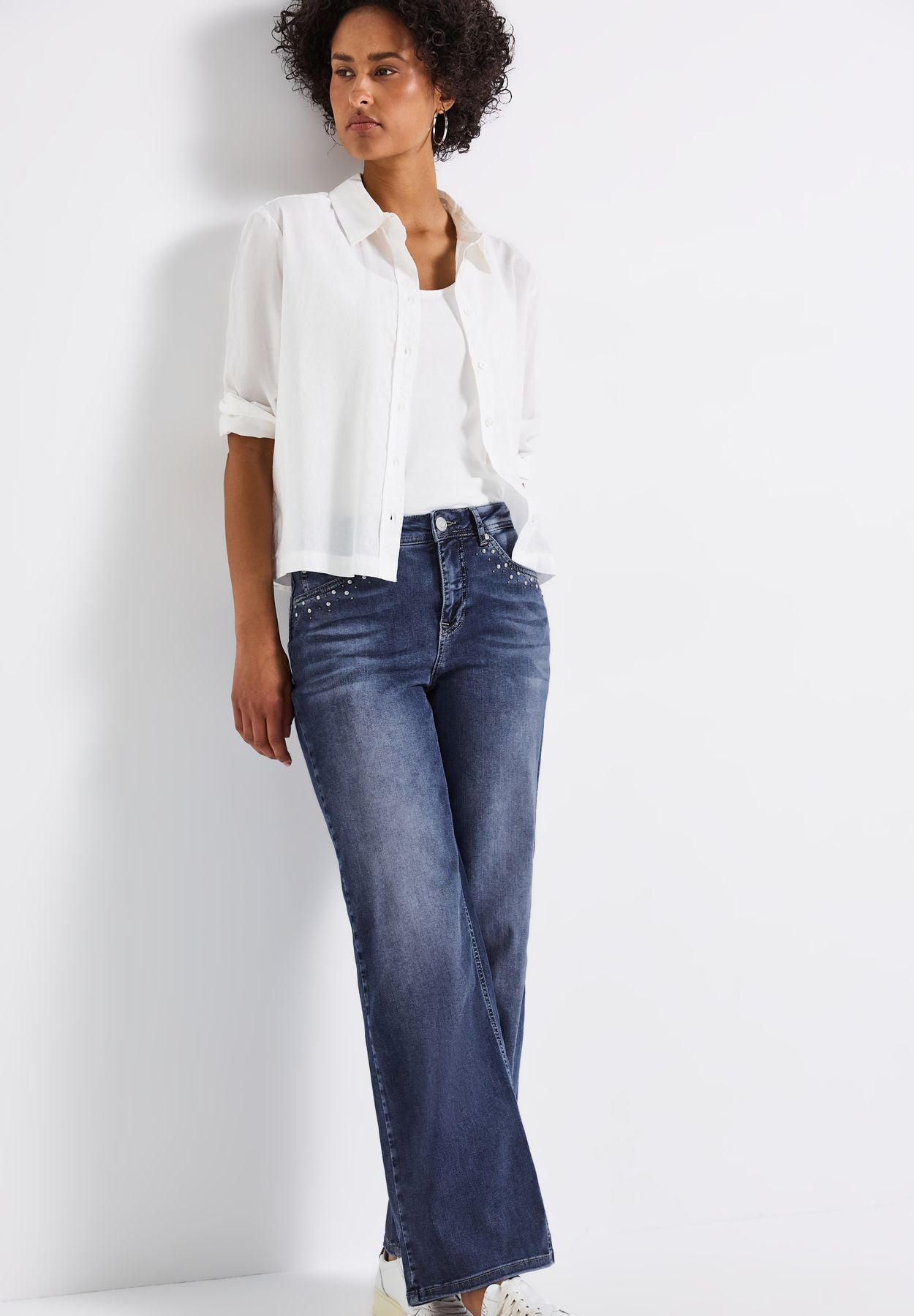 Wide Leg Jeans mit Nieten