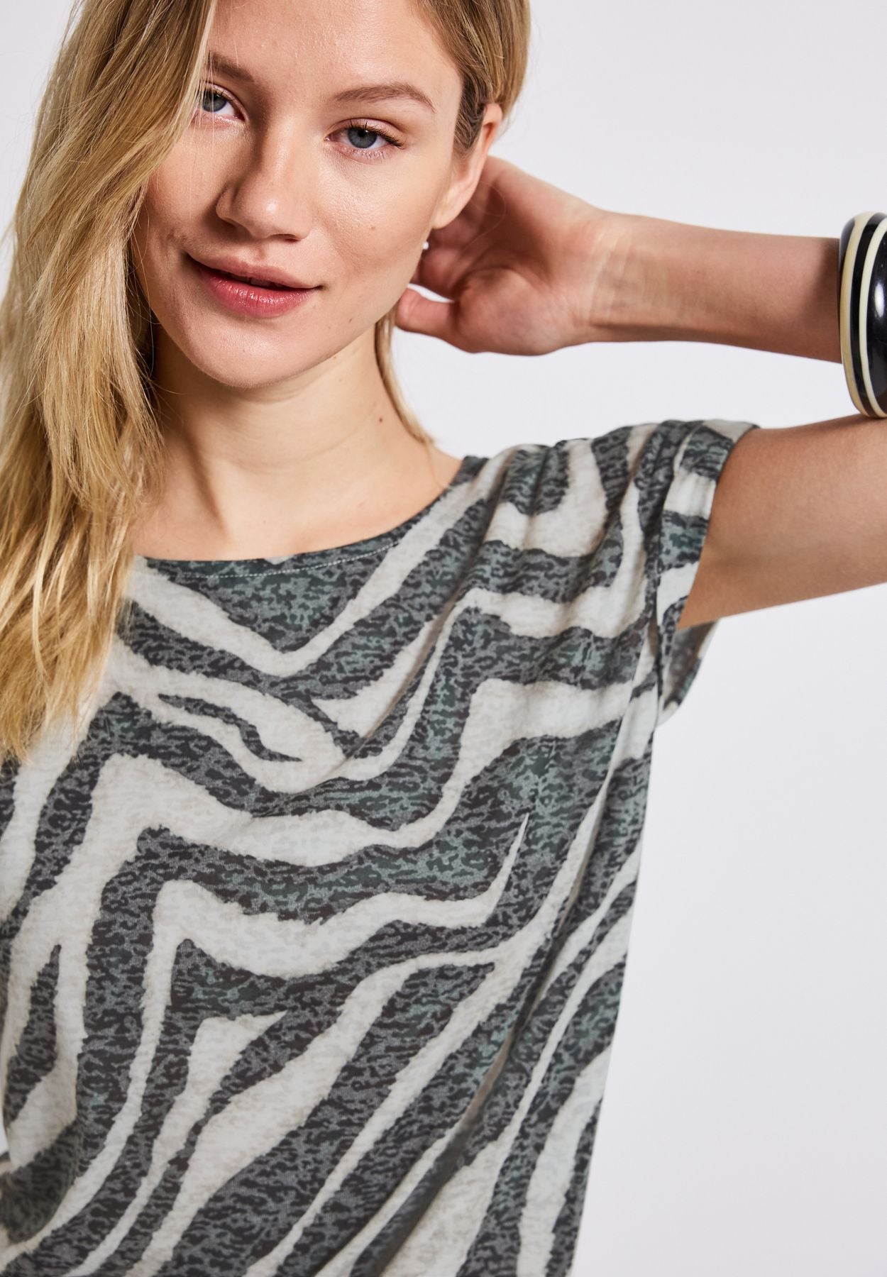 Gemustertes Ausbrenner-Shirt